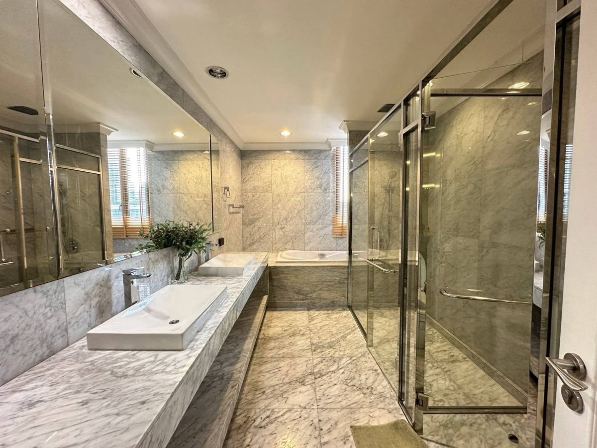 ให้เช่าบ้านสุขุมวิท อโศก ทองหล่อ : 💎บ้านหรู 8 ชั้น พร้อมสระว่ายน้ำส่วนตัว ใกล้ BTS พร้อมพงษ์ | Pet-friendly✨@1derhome