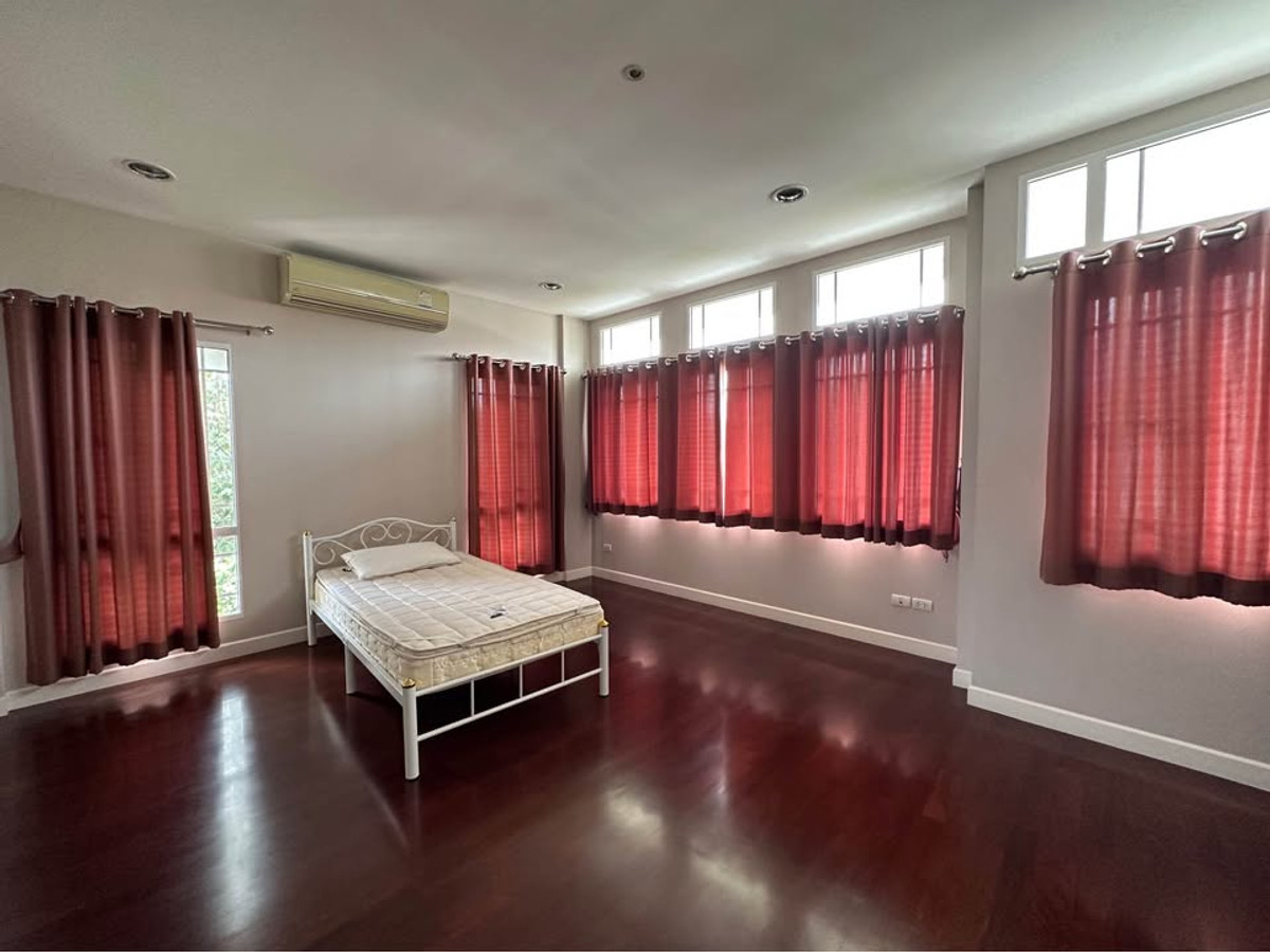 ให้เช่าบ้านพุทธมณฑล ศาลายา : ให้เช่า โครงการหมู่บ้านนันทวัน อุทยาน-อักษะ   -บ้านเดี่ยว 2 ชั้น - ขนาด 87 ตร.ม. - 3 ห้องนอน 3 ห้องน้ำ - ห้องนอนแม่บ้าน + ห้องน้ำแม่บ้าน - ที่จอดรถ 3 คัน