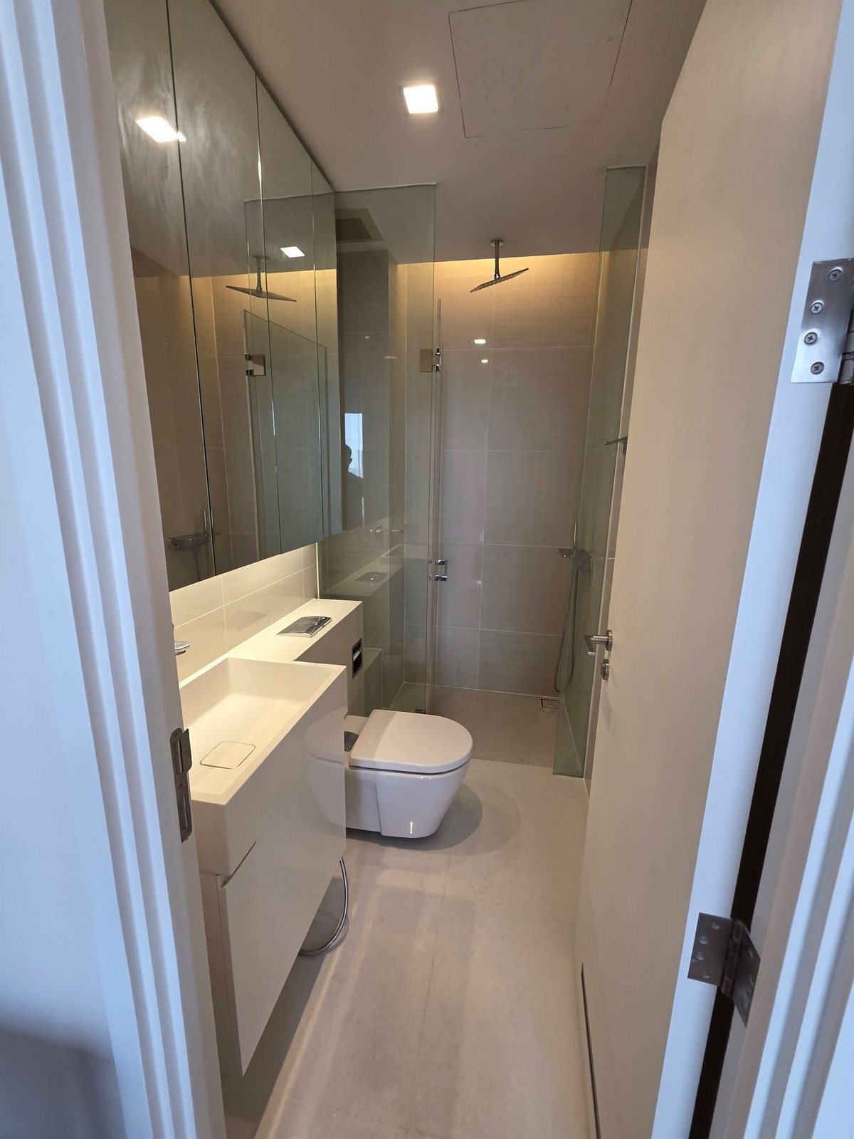 ให้เช่าคอนโดลาดพร้าว เซ็นทรัลลาดพร้าว : ให้เช่า ✨ The Saint Residences ✨ เฟอร์นิเจอร์ และ เครื่องใช้ไฟฟ้าครบ ใกล้ BTS ห้าแยกลาดพร้าว