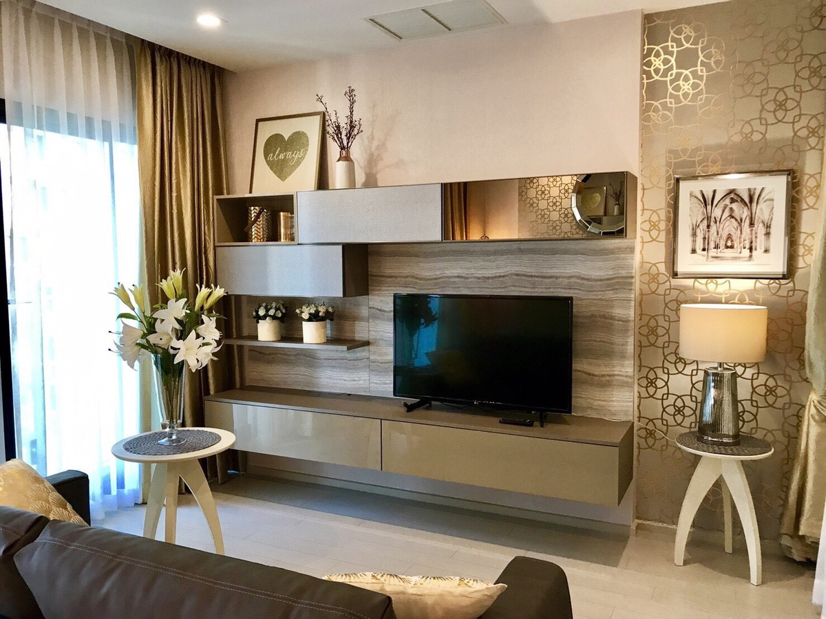 For RentCondoWitthayu, Chidlom, Langsuan, Ploenchit : For Rent Condo Noble Ploenchit 1 Bedroom (S03-2137)