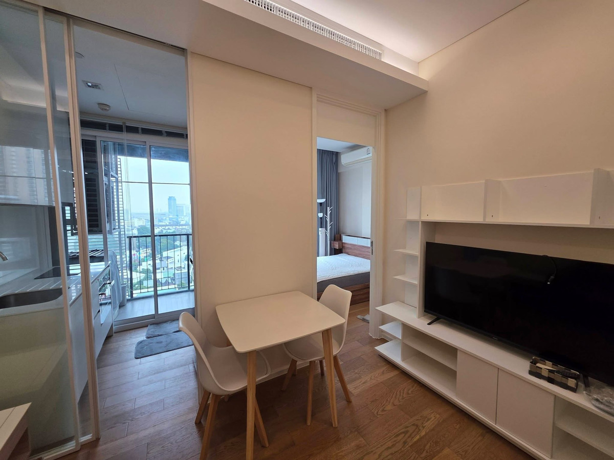 ให้เช่าคอนโดลาดพร้าว เซ็นทรัลลาดพร้าว : ให้เช่า ✨ The Saint Residences ✨ เฟอร์นิเจอร์ และ เครื่องใช้ไฟฟ้าครบ ใกล้ BTS ห้าแยกลาดพร้าว