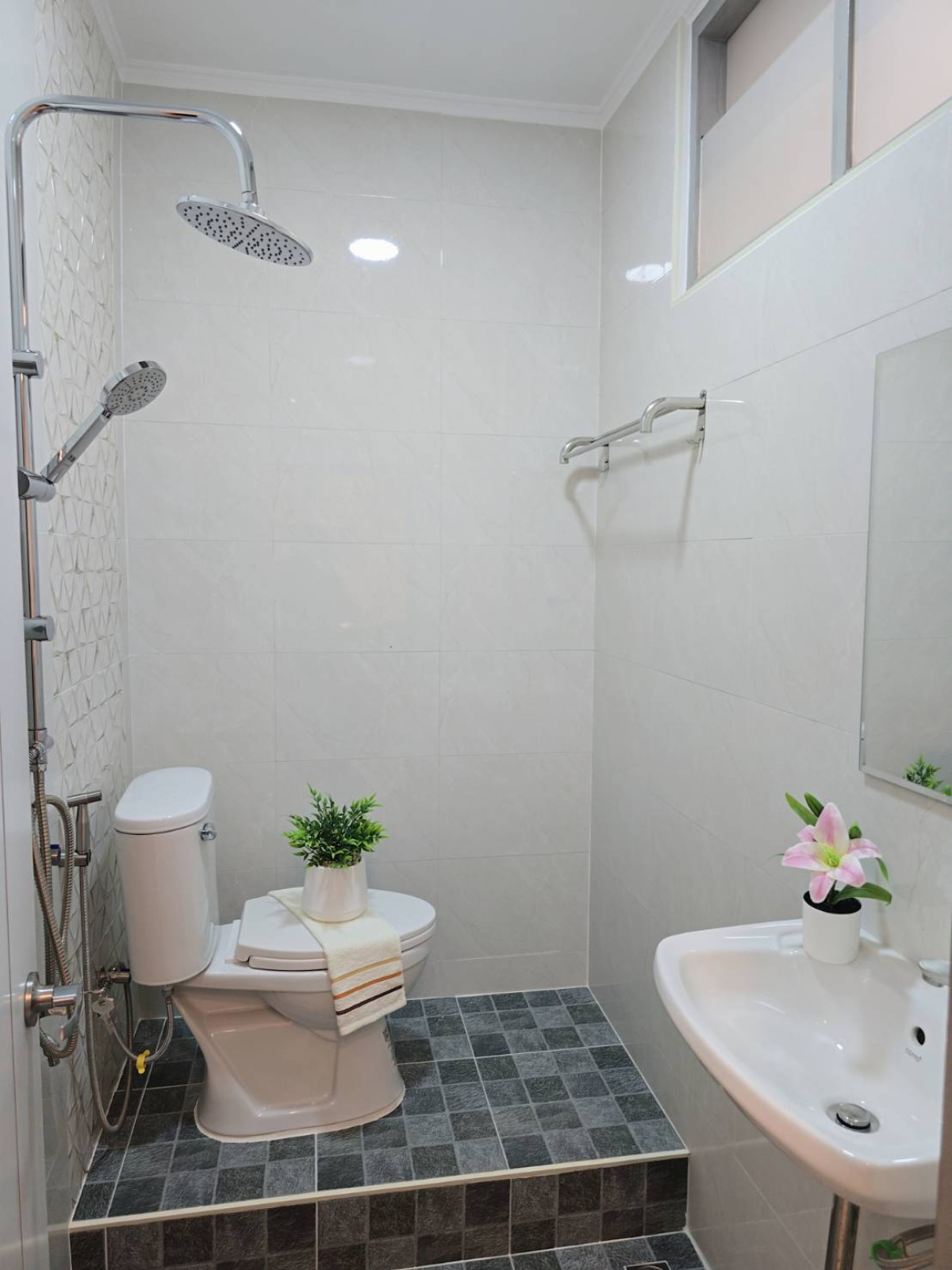 For SaleTownhomePathum Thani,Rangsit, Thammasat : For Sale Townhouse/Townhome , Baan Fah Rangsit, Khlong 4 , Bueng Yitho , Thanyaburi , Pathum Thani , CX-147677