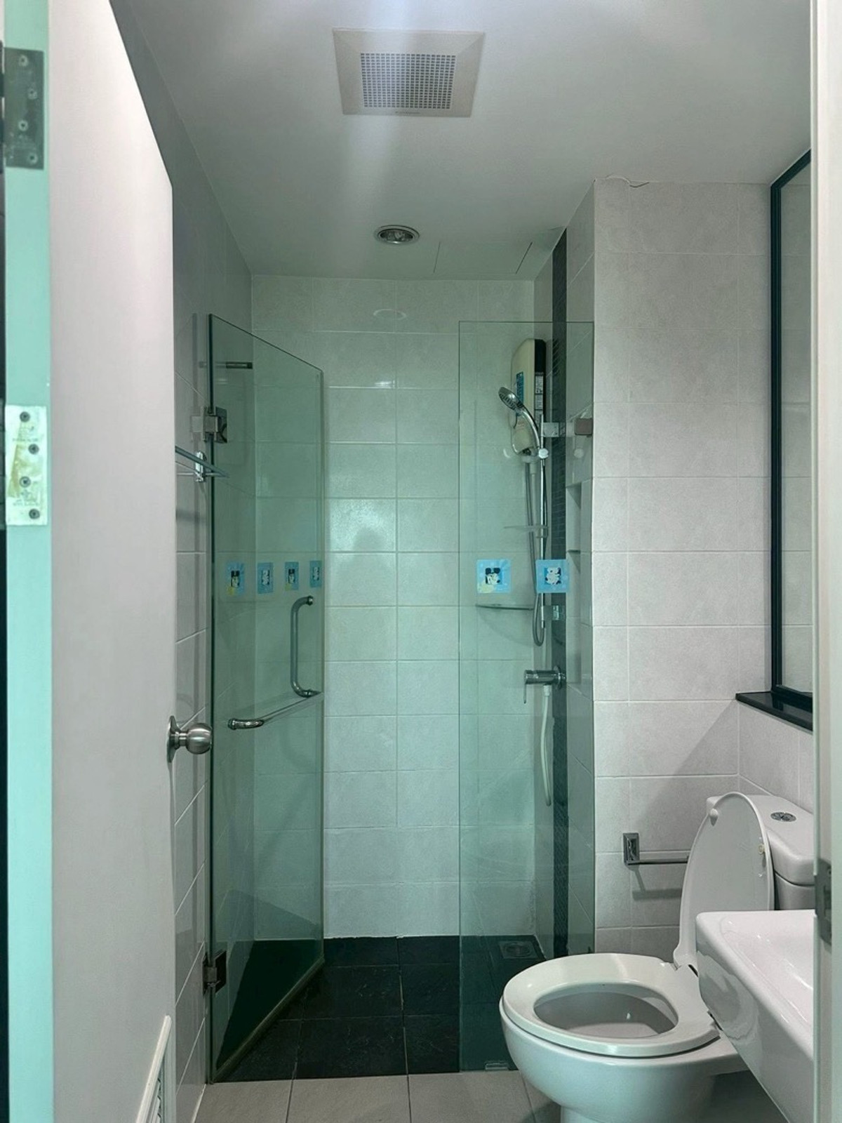 For RentCondoPinklao, Charansanitwong : 💙@condocurator 💙 The Tree Rio Bang - Aor fully furnished. There is a washing machine [PM4807]