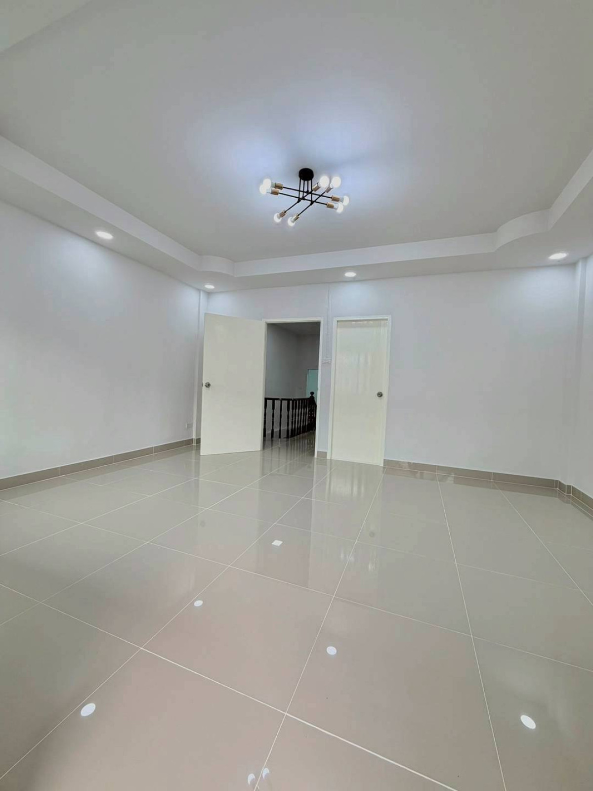 ขายทาวน์โฮมนนทบุรี บางใหญ่ บางบัวทอง : ขายทาวน์เฮ้าส์/ทาวน์โฮม บัวทองธานี หน้ากว้าง รีโนเวทใหม่ บางบัวทอง บางบัวทอง นนทบุรี CX-146820