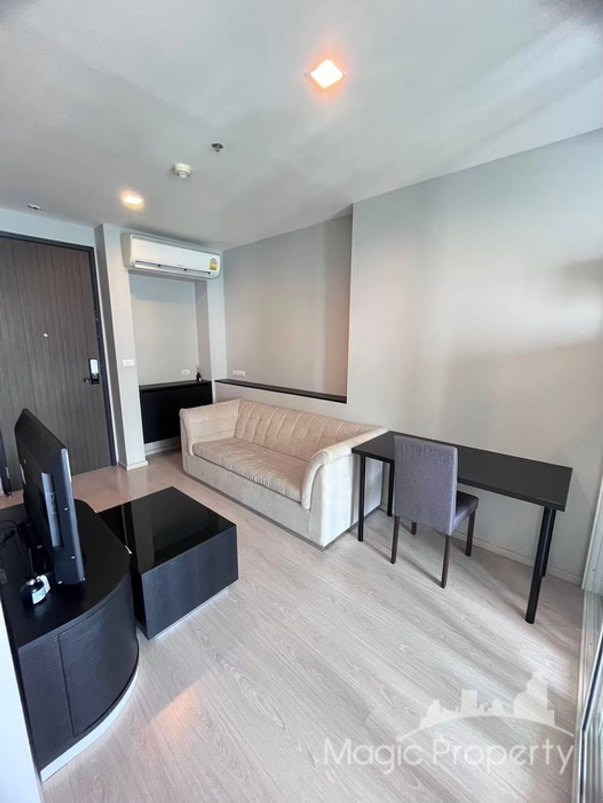 For RentCondoOnnut, Udomsuk : 1 Bedroom For Rent in Rhythm Sukhumvit 44/1 Condominium, Sukhumvit Road, Phra Khanong, Khlong Toei, Bangkok
