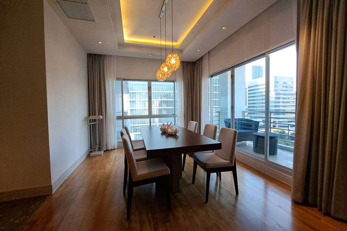For RentCondoWitthayu, Chidlom, Langsuan, Ploenchit : 🔥 For Rent !!  modern style, Good location !! 🔥 Code C20260300004..........Royal Residence Park, 3 bedroom, 3 bathroom, furnished, ready to move in 📣📣