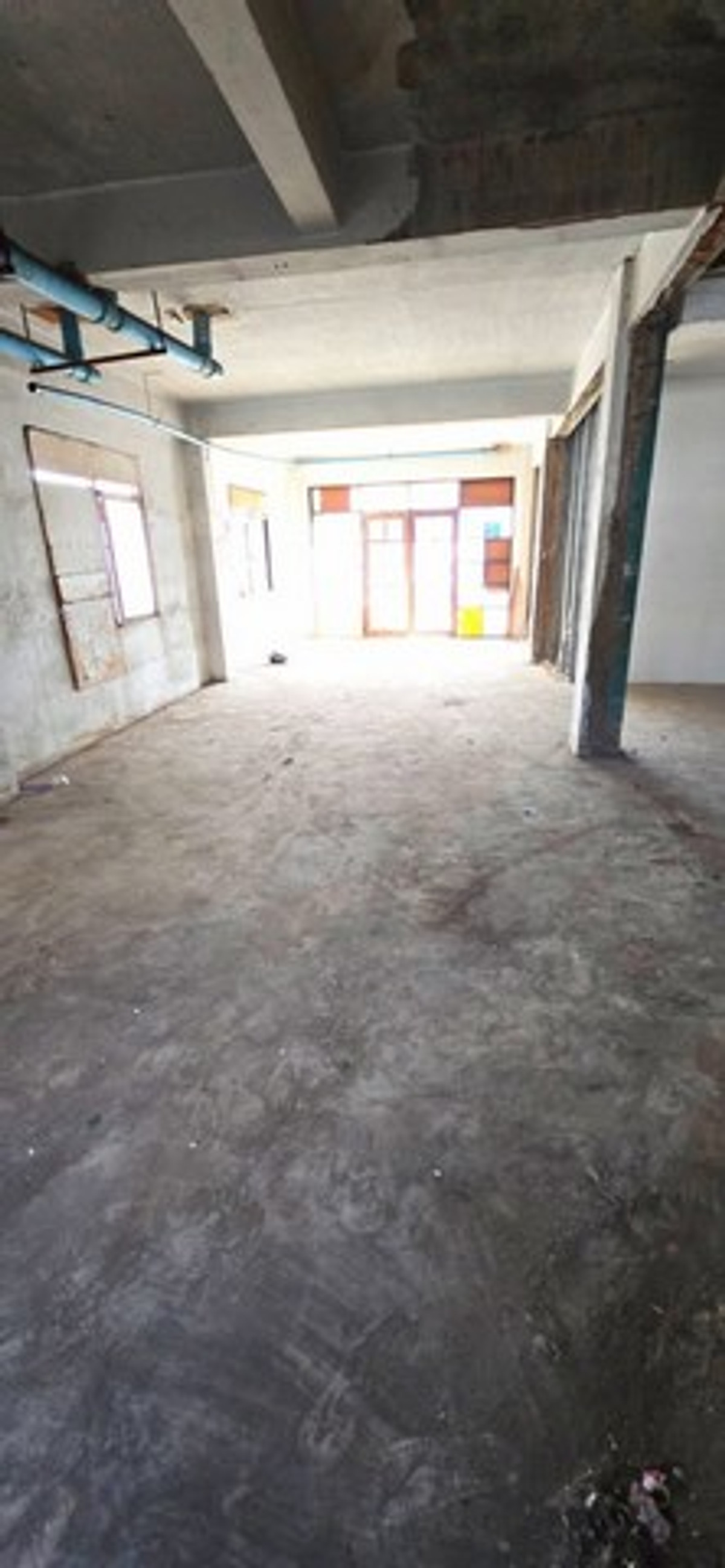 For RentShop HouseThaphra, Talat Phlu, Wutthakat : HR3272 Announcement of commercial building for rent, 4 units, 5 floors, location near the Bangkok Yai District Office. Potential location on the Thonburi side Next to government agencies and communities Convenient travel near the BTS.