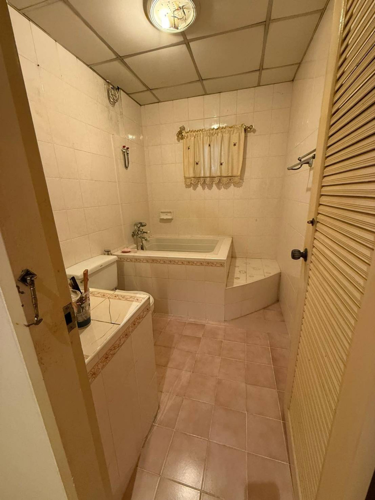 ขายทาวน์โฮมรามคำแหง หัวหมาก : ทาวน์เฮ้าส์ หมู่บ้านศรีวรา ทาวน์อินทาวน์ / 4 ห้องนอน (ขาย), Townhouse Srivara Town in Town / 4 Bedrooms (FOR SALE) JANE033