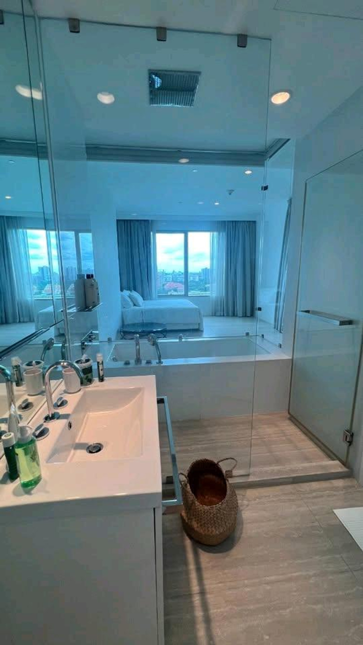 For RentCondoWitthayu, Chidlom, Langsuan, Ploenchit : 📌For RENT | 185 Rajadamri - 2BR Duplex (164 sqm) 200,000 THB