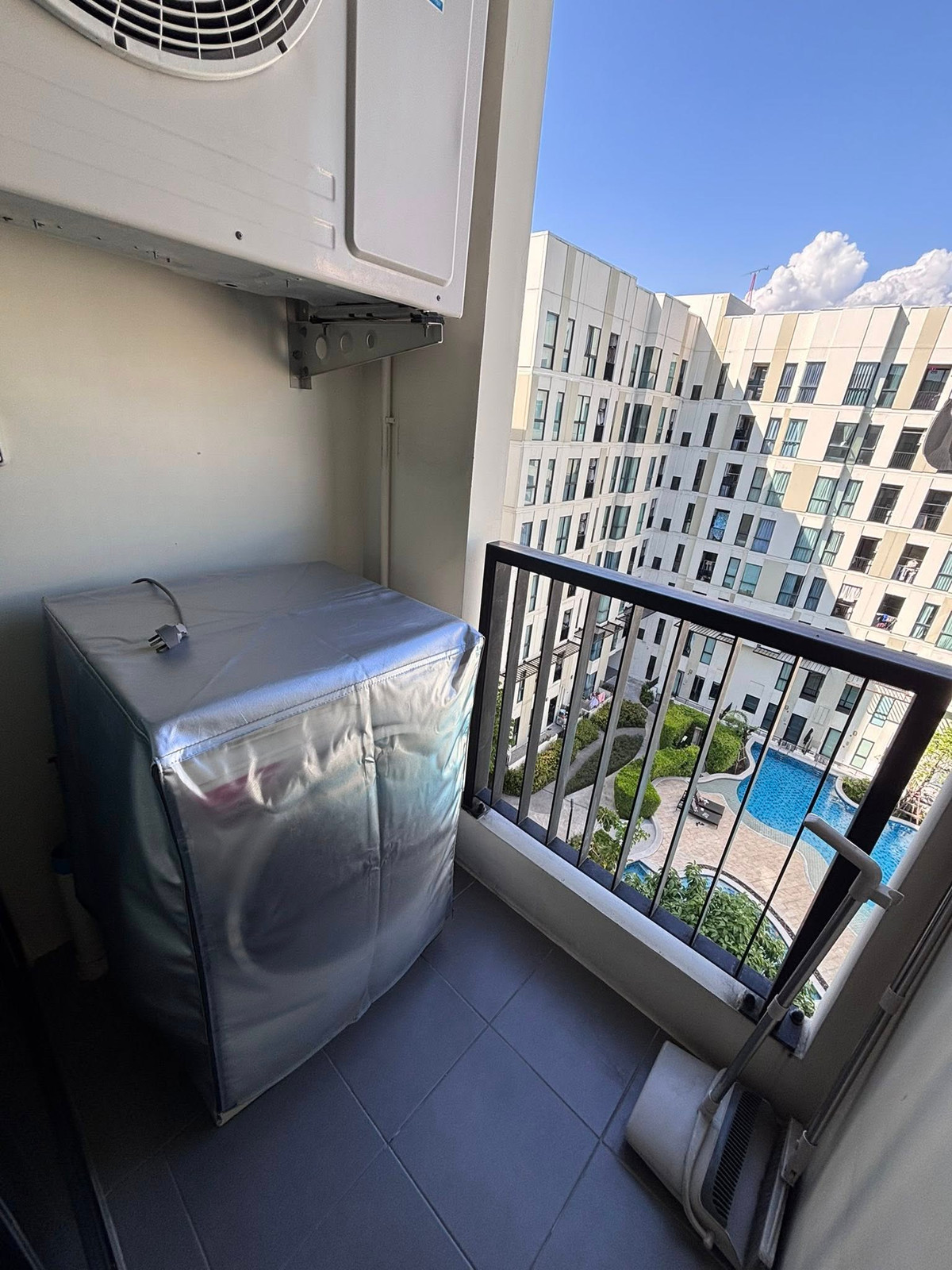 For RentCondoBangna, Bearing, Lasalle : For rent 📍 Unio Sukhumvit 72 📍 Fully furnished with appliances. Near BTS Bearing.