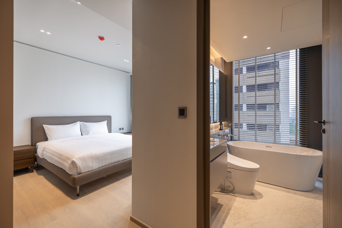 For RentCondoWitthayu, Chidlom, Langsuan, Ploenchit : 🔥 For Rent !! Pet Friendly, high floor 17++, Good location, Private elevator !! 🔥 Code C20231000439..........Tonson One Residence, 1 bedroom, 1 bathroom, furnished, ready to move in 📣📣