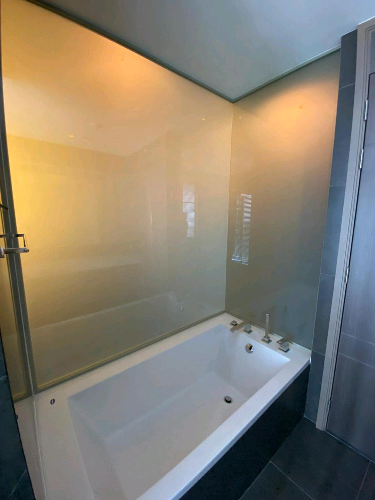 ให้เช่าคอนโดพระราม 9 เพชรบุรีตัดใหม่ RCA : 📌For RENT เช่า | The Esse at Singha Complex - 2BR (77 sqm) 70,000 THB/month