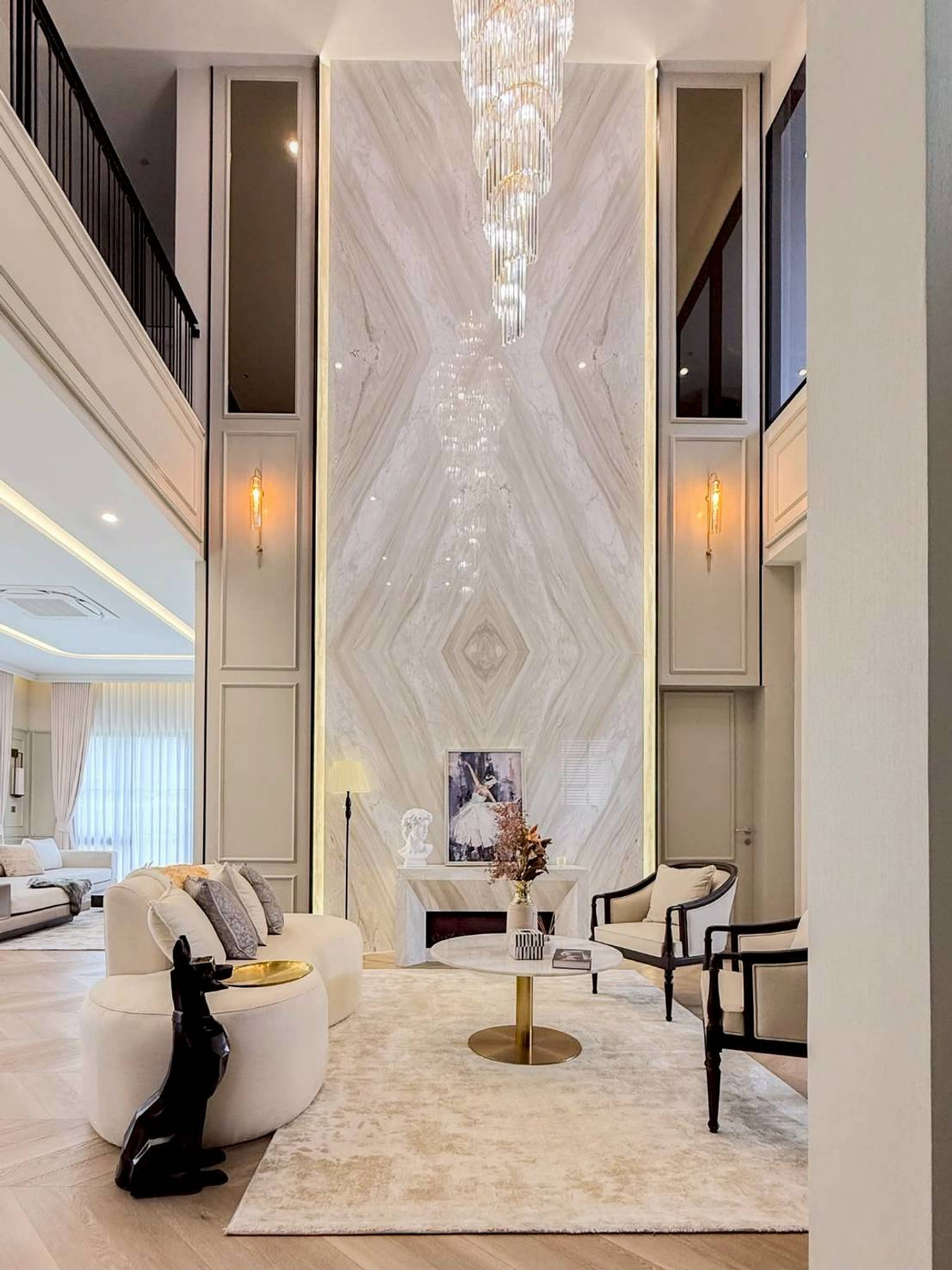 ให้เช่าบ้านพัฒนาการ ศรีนครินทร์ : ให้เช่า Narasiri Krungthep Kreetha บ้านเดี่ยว Ultra Luxury 4 ห้องนอน พร้อมตกแต่งหินอ่อนและ Upright Piano จาก Yamaha Please call: 082-894-4624