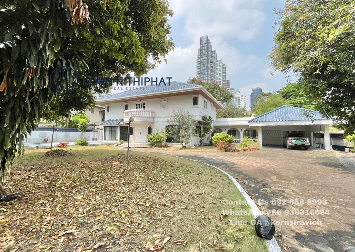 ให้เช่าสุขุมวิท อโศก ทองหล่อ : For Rent Villa Ekkamai Sukhumvit , Bangkok | Welcome Pet Friendly | Big Greenery Landscape and Quiet Residence