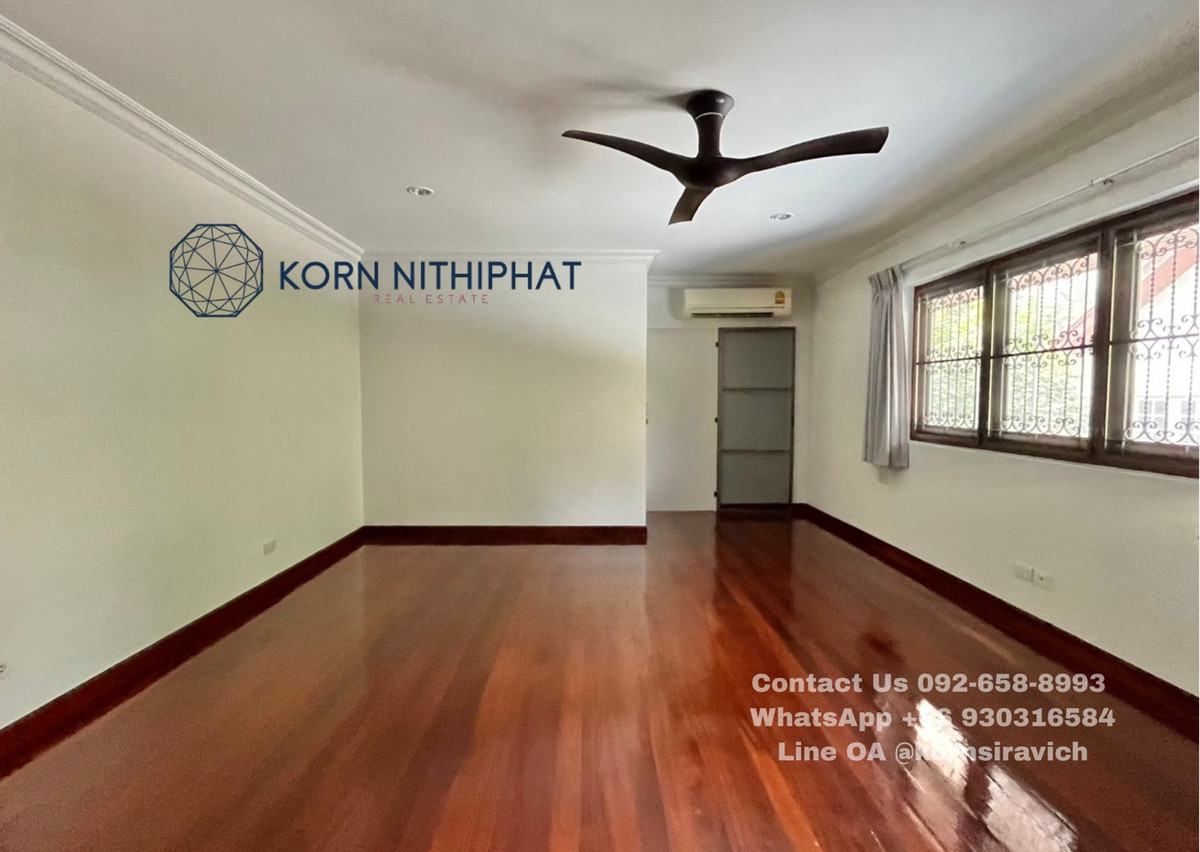 ให้เช่าสุขุมวิท อโศก ทองหล่อ : For Rent Villa Ekkamai Sukhumvit , Bangkok | Welcome Pet Friendly | Big Greenery Landscape and Quiet Residence