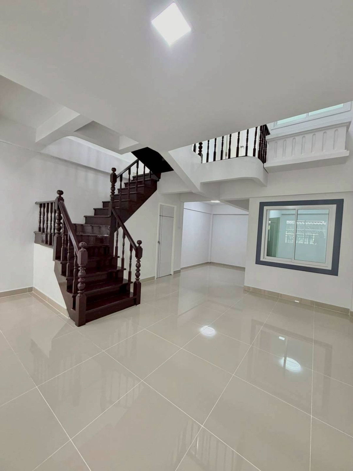 ขายทาวน์โฮมนนทบุรี บางใหญ่ บางบัวทอง : ขายทาวน์เฮ้าส์/ทาวน์โฮม บัวทองธานี หน้ากว้าง รีโนเวทใหม่ บางบัวทอง บางบัวทอง นนทบุรี CX-146820