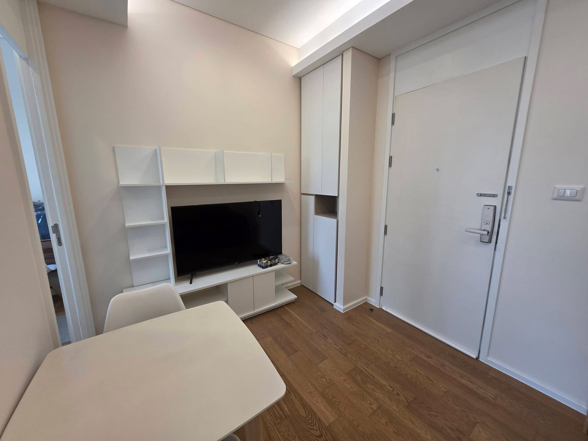 ให้เช่าคอนโดลาดพร้าว เซ็นทรัลลาดพร้าว : ให้เช่า ✨ The Saint Residences ✨ เฟอร์นิเจอร์ และ เครื่องใช้ไฟฟ้าครบ ใกล้ BTS ห้าแยกลาดพร้าว