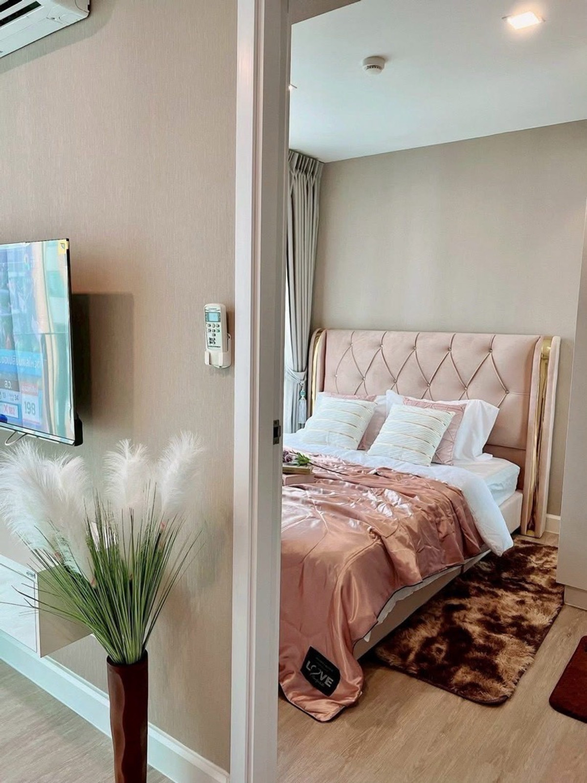 ให้เช่าคอนโดนนทบุรี บางใหญ่ บางบัวทอง : 🏡 🌳โครงการ : เมโทร ลักซ์ ริเวอร์ฟร้อนท์ รัตนาธิเบศร์


• ขนาด : 27 ตร.ม. 


• ชั้น : 6 ตึก B 


🌸ราคาเช่า : 9,000 บาท / เดือน
