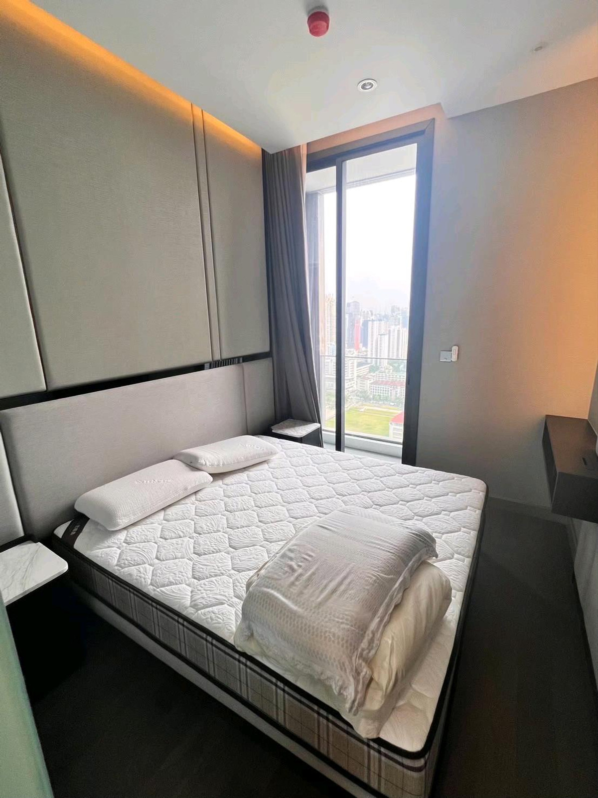 ให้เช่าคอนโดพระราม 9 เพชรบุรีตัดใหม่ RCA : 📌For RENT เช่า | The Esse at Singha Complex - 2BR (70 sqm) 68,000 THB/month