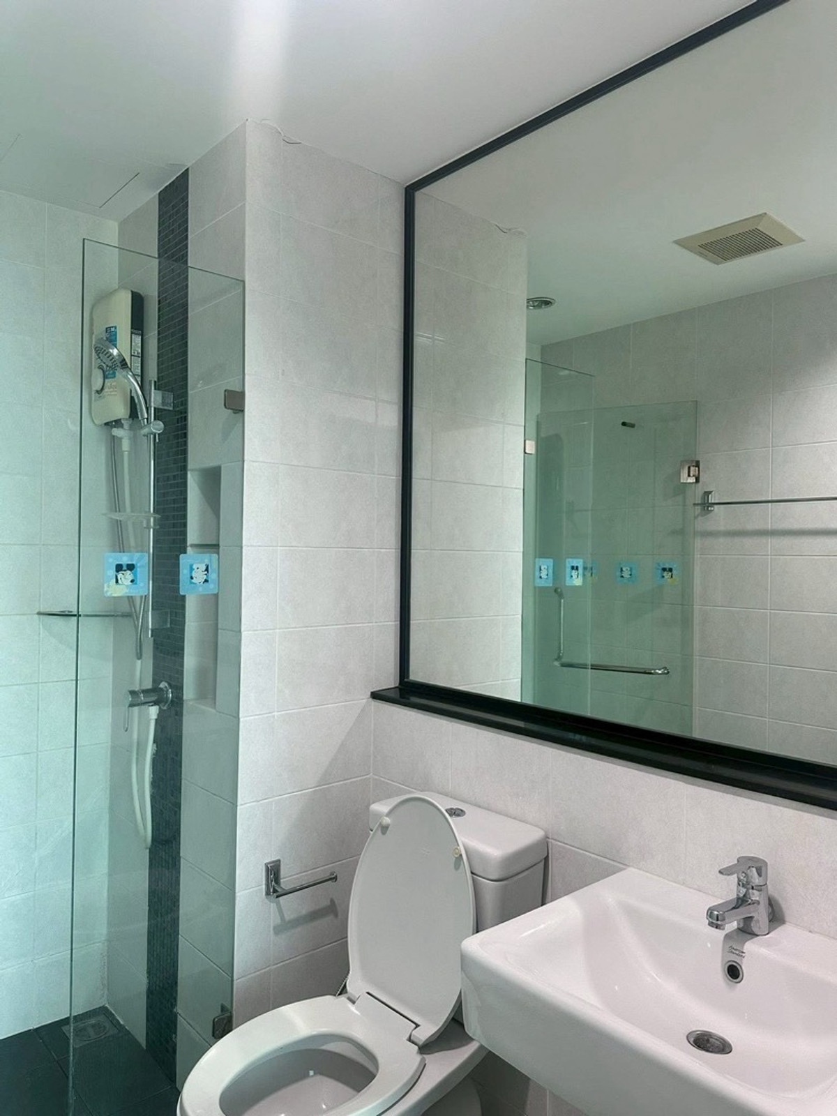 For RentCondoPinklao, Charansanitwong : 💙@condocurator 💙 The Tree Rio Bang - Aor fully furnished. There is a washing machine [PM4807]