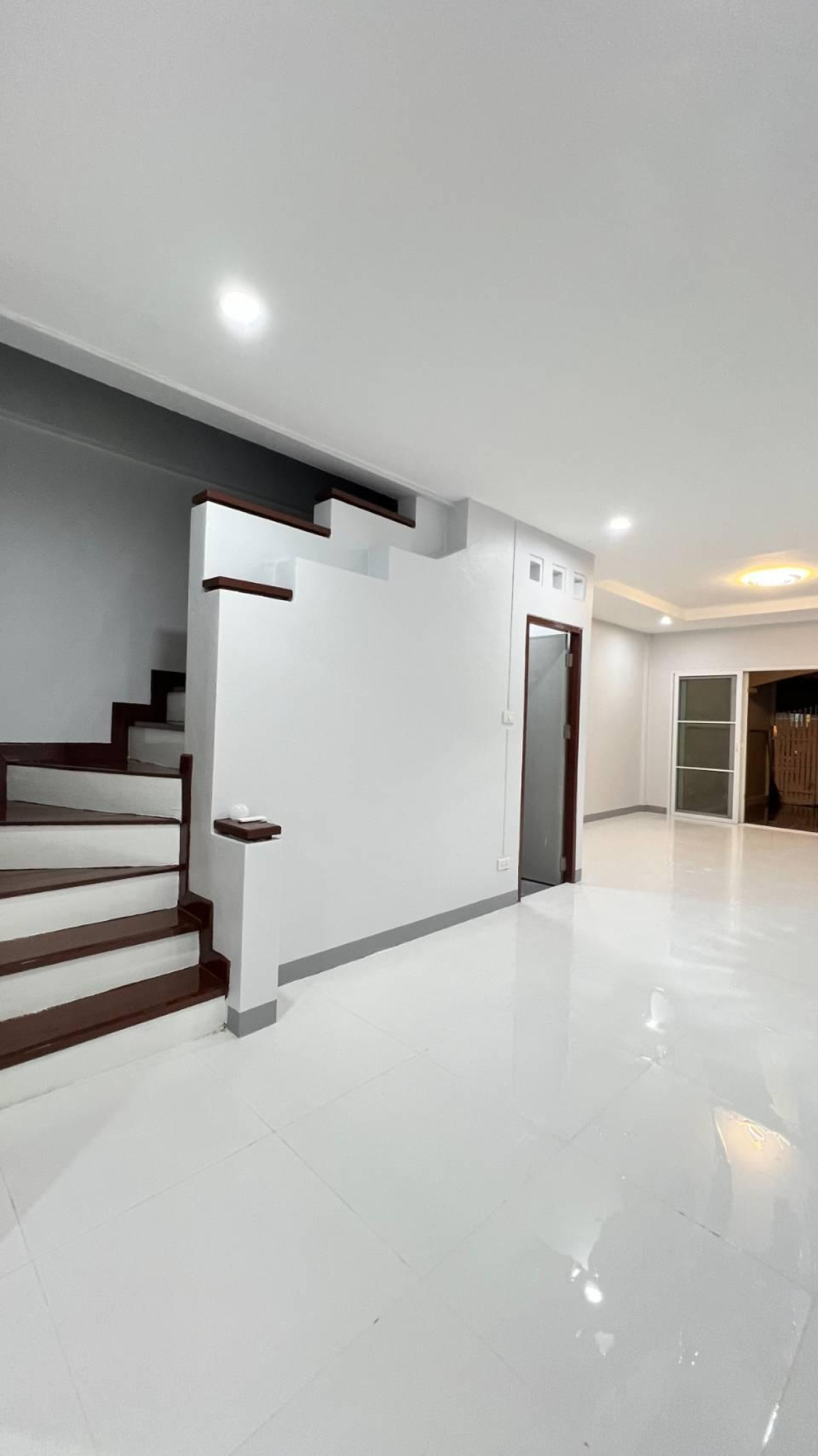 ขายทาวน์โฮมนนทบุรี บางใหญ่ บางบัวทอง : ขายทาวน์เฮ้าส์/ทาวน์โฮม บ้านมนวดี บางคูรัด บางบัวทอง นนทบุรี CX-146635