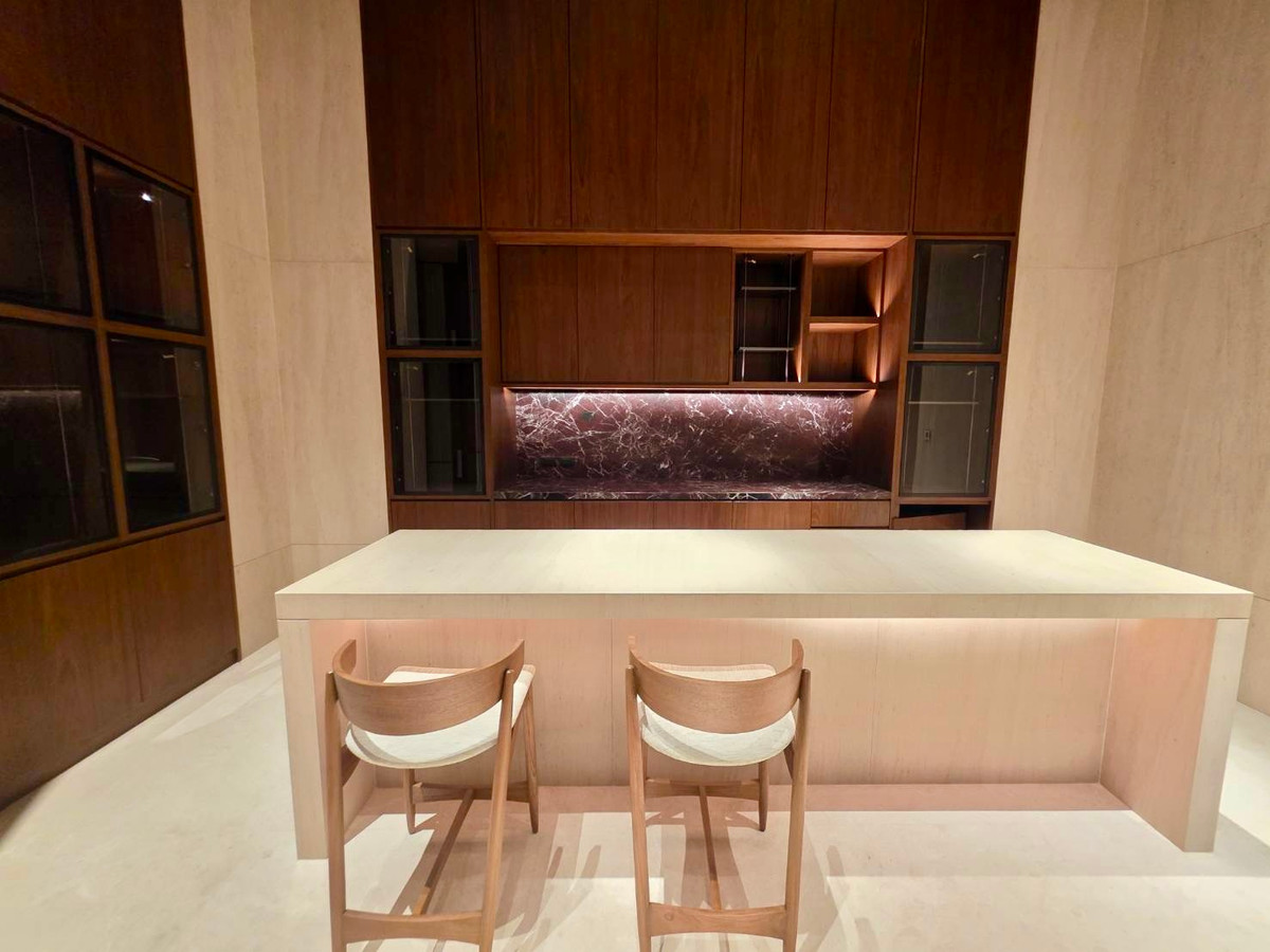 For SaleCondoSilom, Saladaeng, Bangrak : Dusit Parkside 1bed Park view: 1bed 1bath 65.74sqm. 25,000,000 Lumpini view Am: 0656199198