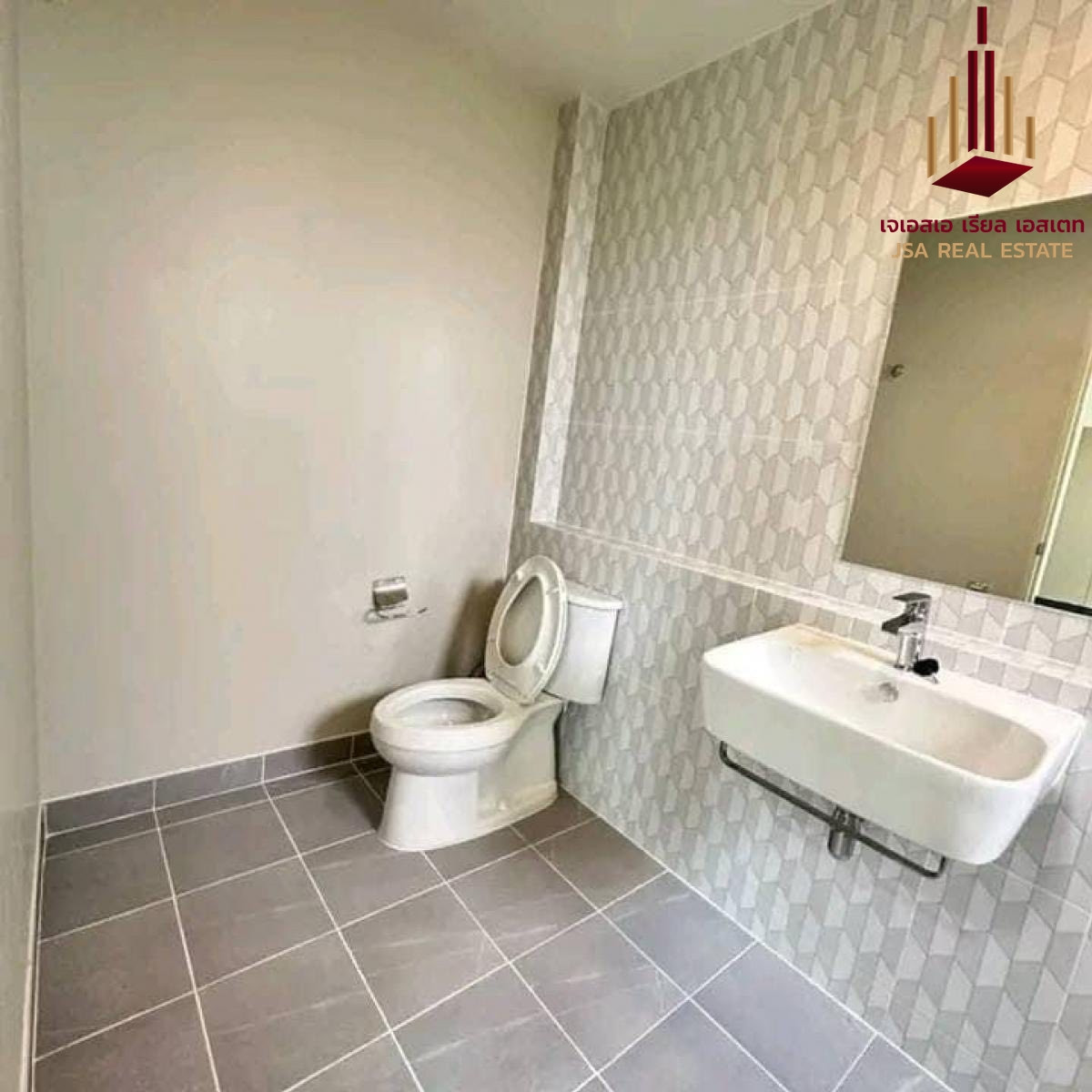 ให้เช่าทาวน์โฮมนวมินทร์ รามอินทรา : ✨ For Rent: Baan Klang Muang Ramintra 83 Station ✨  💰 Only 65,000 THB/month