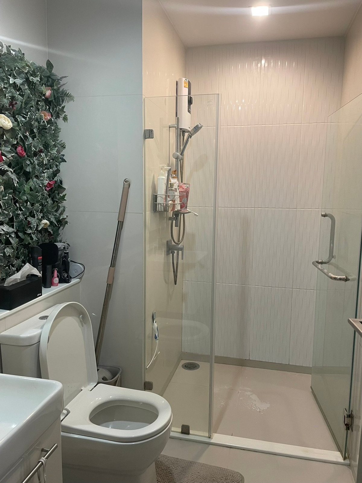 ให้เช่าคอนโดพระราม 9 เพชรบุรีตัดใหม่ RCA : 🔥 Available Rent🔥 Life Asoke Hype 1B1B 34 sqm. 25K/Month Call Ms.Angel(Aumi)0658209572