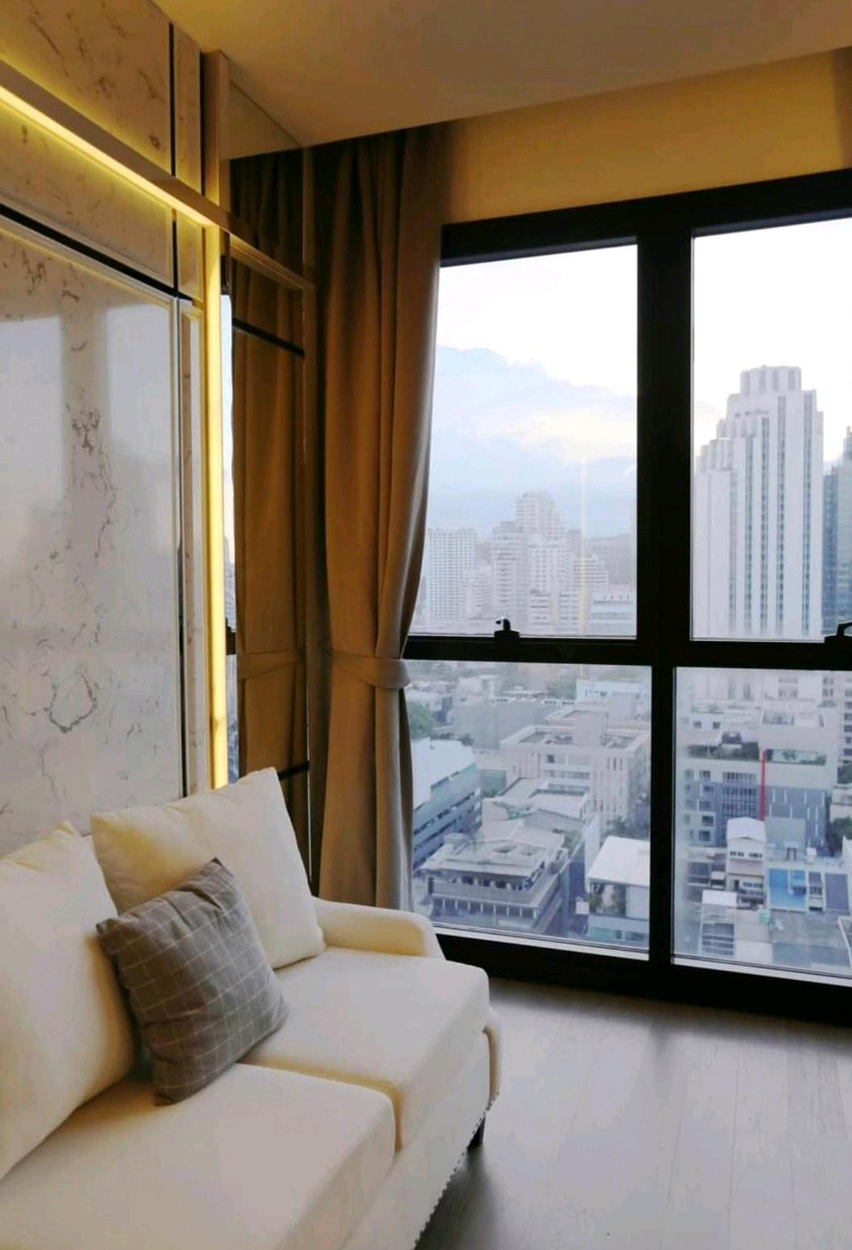 For RentCondoSukhumvit, Asoke, Thonglor : 📌For RENT | Ashton Asoke - 1BR (31 sqm) 32,000 🔥Hotdeal🔥 30,000