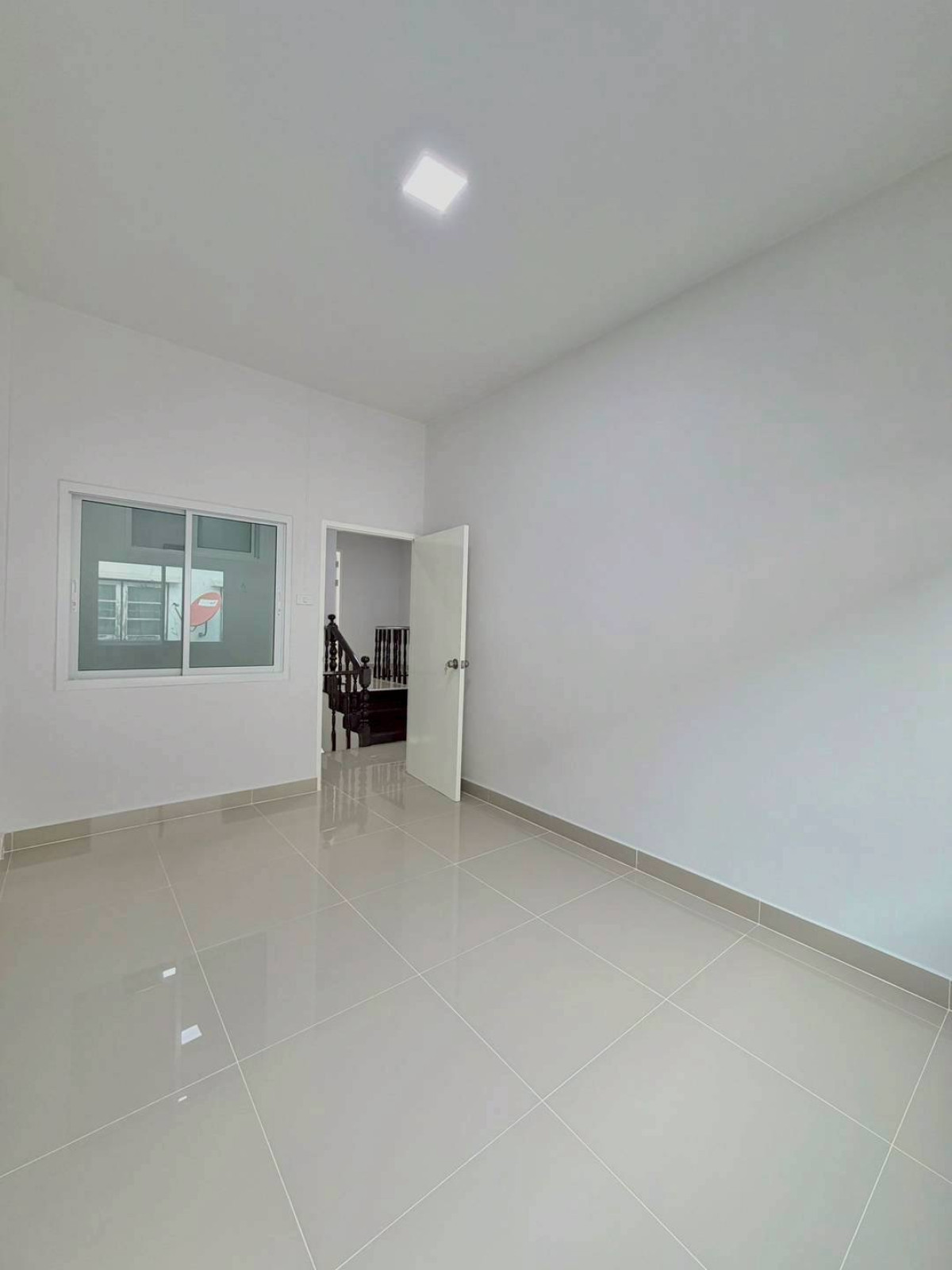 ขายทาวน์โฮมนนทบุรี บางใหญ่ บางบัวทอง : ขายทาวน์เฮ้าส์/ทาวน์โฮม บัวทองธานี หน้ากว้าง รีโนเวทใหม่ บางบัวทอง บางบัวทอง นนทบุรี CX-146820