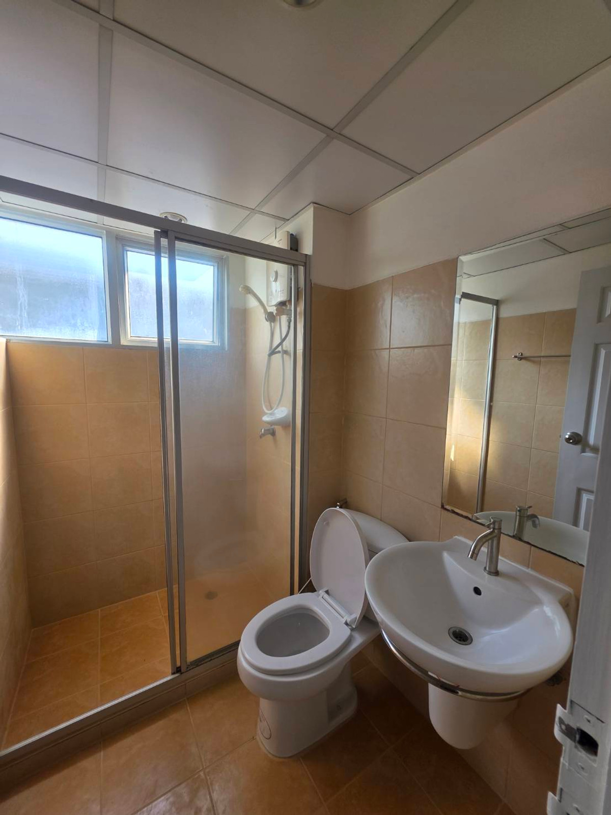 ให้เช่าคอนโดรัชดา ห้วยขวาง : YR4774 ให้เช่าห้อง ซิตี้ โฮม รัชดา 10 City Home Ratchada 10 12000บาท