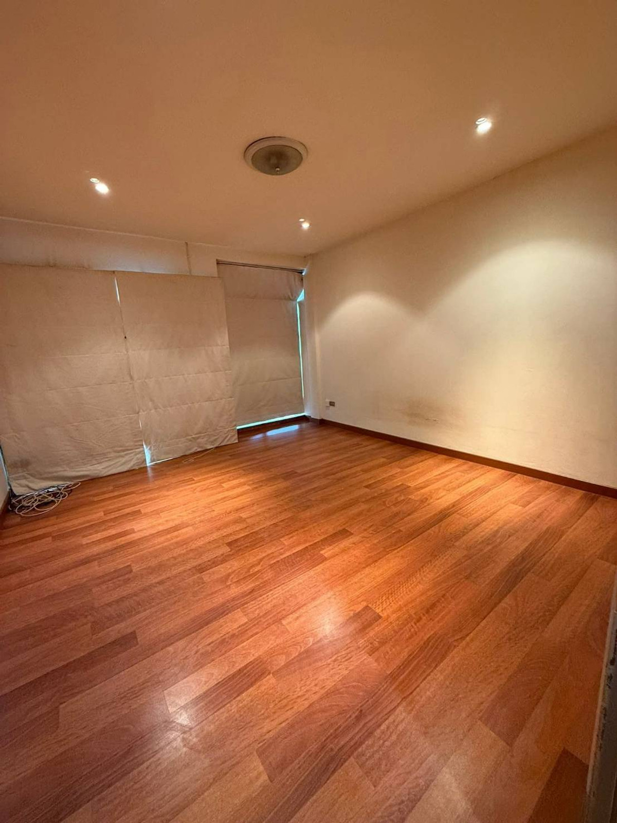 ขายทาวน์โฮมรามคำแหง หัวหมาก : ทาวน์เฮ้าส์ หมู่บ้านศรีวรา ทาวน์อินทาวน์ / 4 ห้องนอน (ขาย), Townhouse Srivara Town in Town / 4 Bedrooms (FOR SALE) JANE033