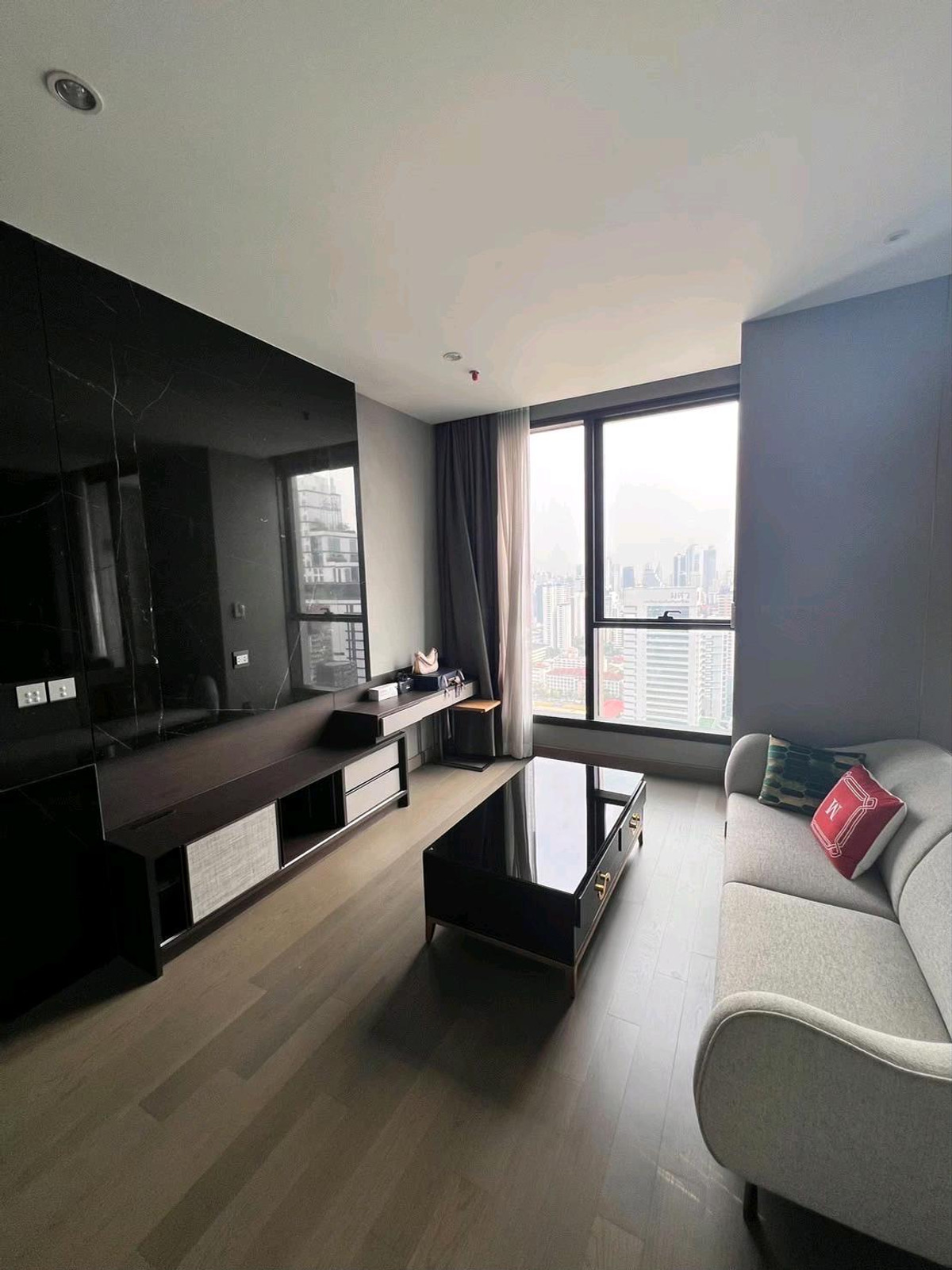 ให้เช่าคอนโดพระราม 9 เพชรบุรีตัดใหม่ RCA : 📌For RENT เช่า | The Esse at Singha Complex - 2BR (70 sqm) 68,000 THB/month