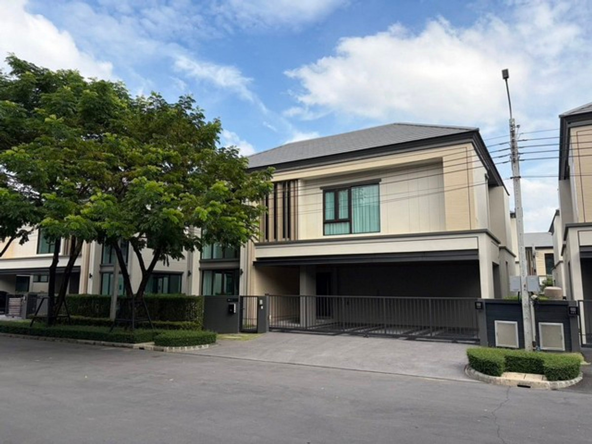 ให้เช่าบ้านบางนา แบริ่ง ลาซาล : HR3270ให้เช่าบ้านหรูระดับ Luxury: Vivaldi Bangna KM.5 (วิวัลดี บางนา กม.5) บรรยากาศที่เงียบสงบและทันสมัย