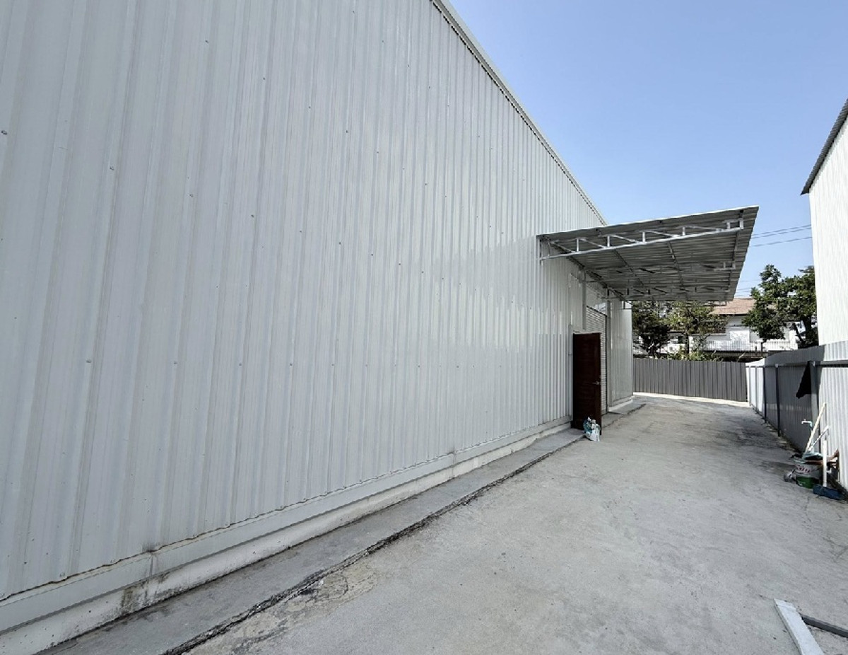 ให้เช่าโกดังรามคำแหง หัวหมาก : For Rent ให้เช่าโกดังพร้อมสำนักงาน สร้างใหม่ / ทำเลกรุงเทพกรีฑาตัดใหม่ / ซอยกรุงเทพกรีฑา 32 / พื้นที่โกดัง 288 ตารางเมตร /บนพื้นที่ดิน 175 ตารางวา / จอดรถ 8 คัน / รถเทลเลอร์ เข้าออกได้