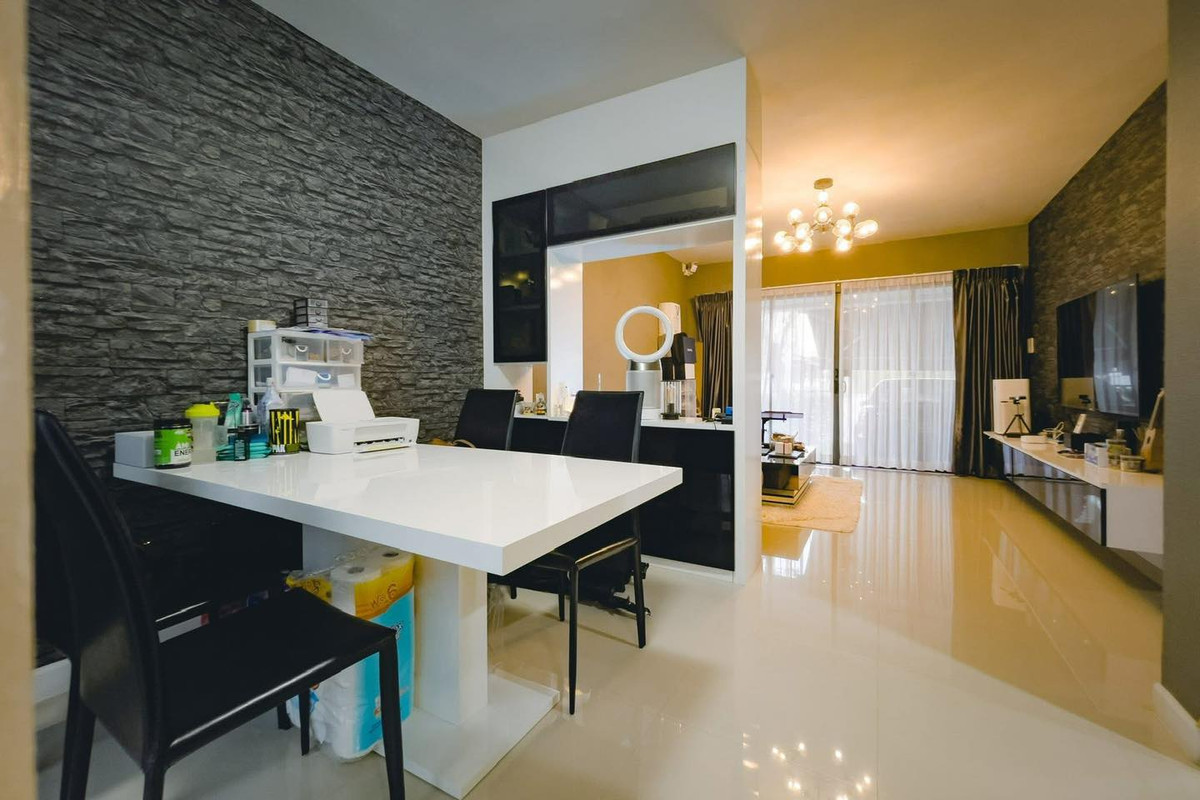 ให้เช่าทาวน์โฮมปิ่นเกล้า จรัญสนิทวงศ์ : เฌอคูน สาทร-ราชพฤกษ์ 