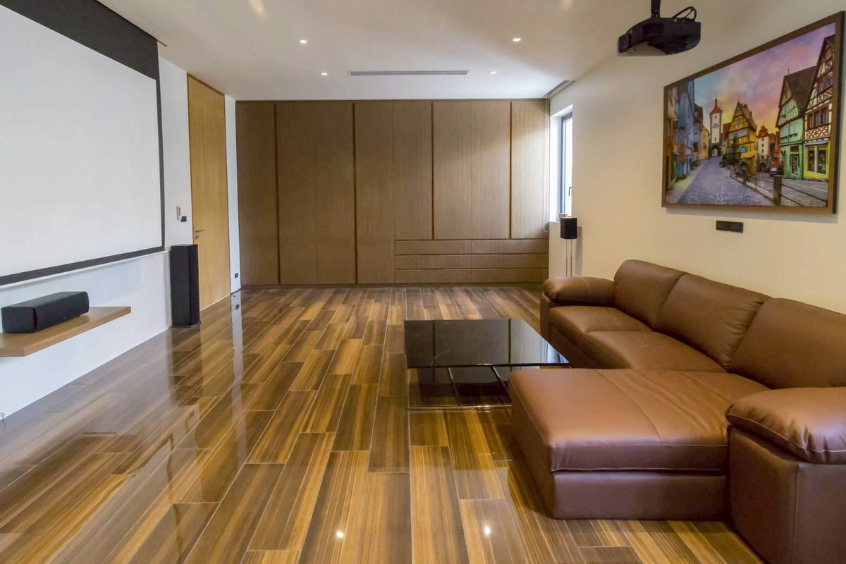 ขายบ้านสุขุมวิท อโศก ทองหล่อ : Luxury Family House with Private Pool for Sale Ekkamai | Spacious Warm Home Best Value | Near Big C Rama 4 | 98,000,000 THB | บ้านหรูพร้อมสระว่ายน้ำ เอกมัย พื้นที่กว้าง บรรยากาศอบอุ่น เหมาะสำหรับครอบครัว ทำเลดี ใกล้ Big C พระราม 4 ราคา 98 ล้านบาท 