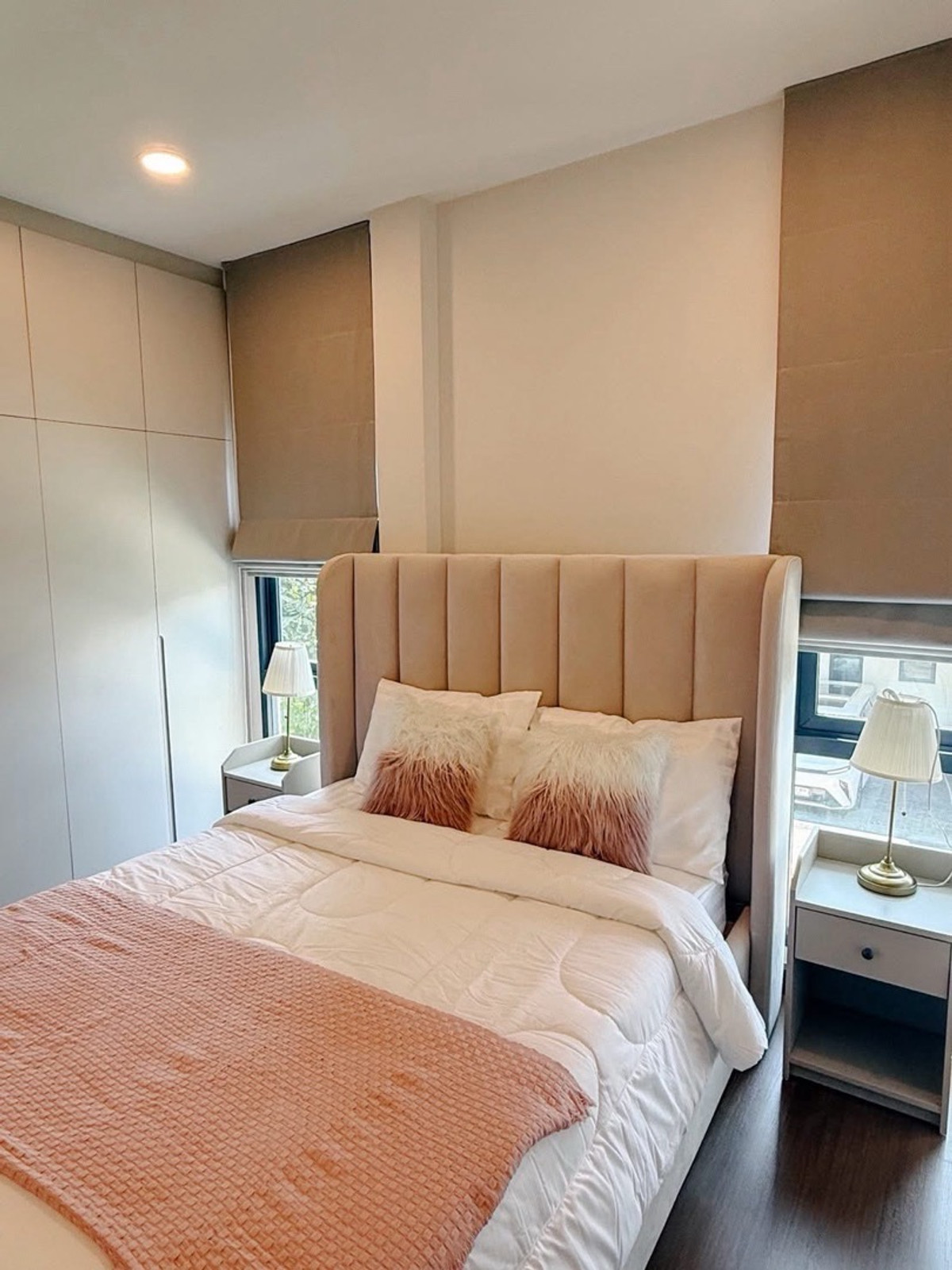 ให้เช่าบ้านบางนา แบริ่ง ลาซาล : The City Bangna (โครงการใหม่) 
พื้นที่ใช้สอย: 416 ตร.ม. ไซส์XXL
5 ห้องนอน | 6 ห้องน้ำ | 3 ห้องนั่งเล่น | 1 ห้องรับประทานอาหาร | 1 