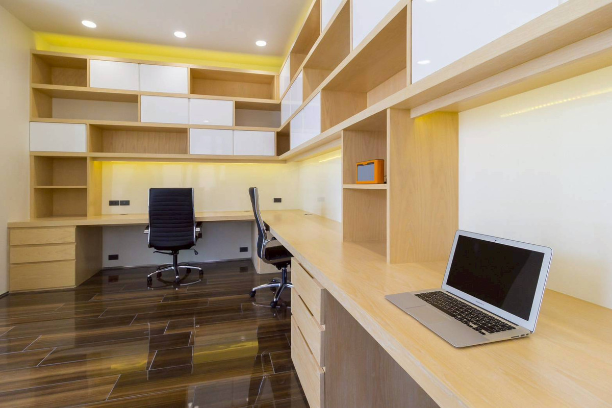 ขายบ้านสุขุมวิท อโศก ทองหล่อ : Luxury Family House with Private Pool for Sale Ekkamai | Spacious Warm Home Best Value | Near Big C Rama 4 | 98,000,000 THB | บ้านหรูพร้อมสระว่ายน้ำ เอกมัย พื้นที่กว้าง บรรยากาศอบอุ่น เหมาะสำหรับครอบครัว ทำเลดี ใกล้ Big C พระราม 4 ราคา 98 ล้านบาท 