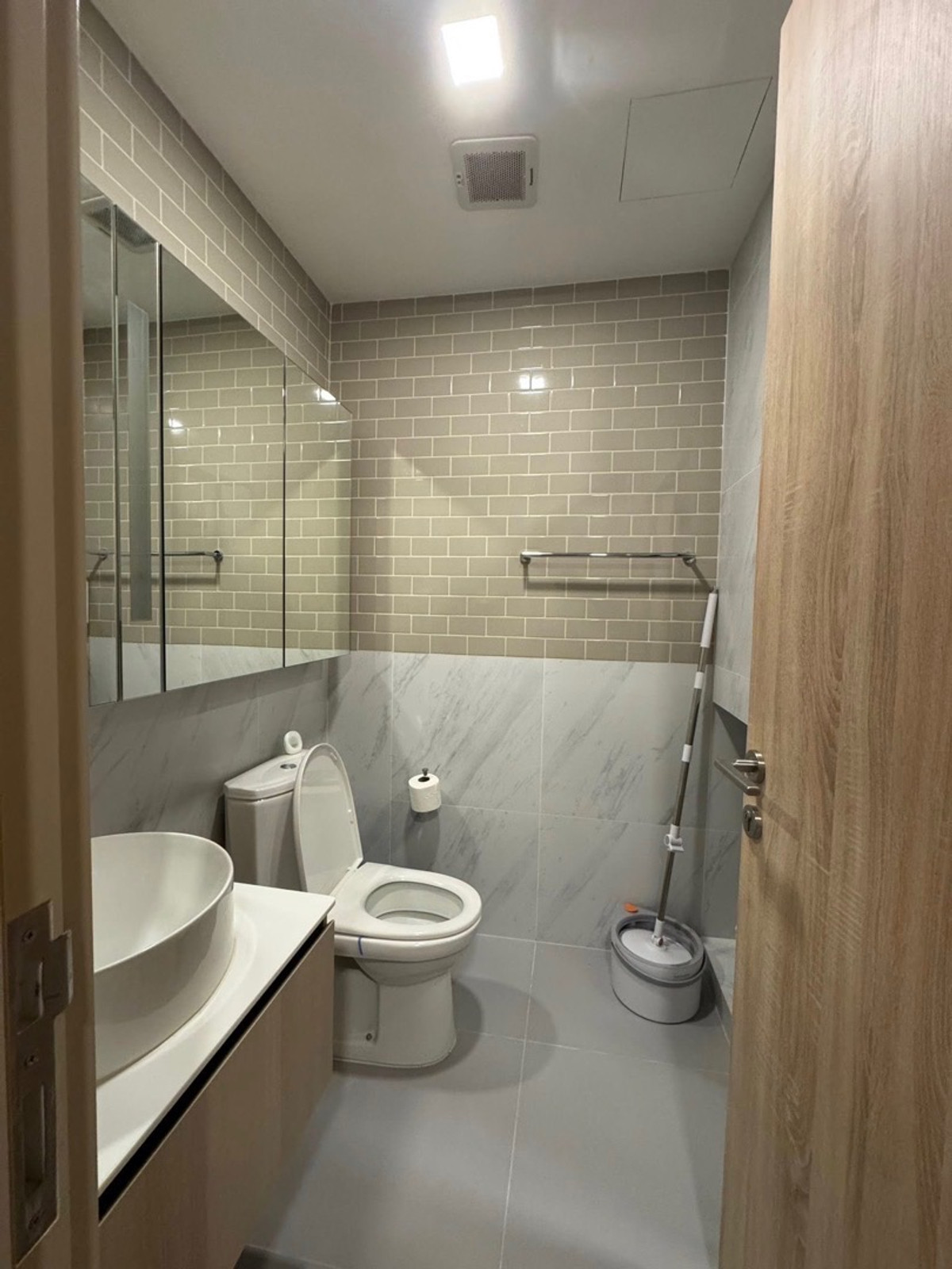 ให้เช่าคอนโดราชเทวี พญาไท : 🏢 XT Phayathai (เอ็กซ์ที พญาไท)
✨ ห้องสวย วิวโล่ง พร้อมเข้าอยู่ ทำเลใจกลางเมือง

💰 ค่าเช่า 23,000 บาท / เดือน