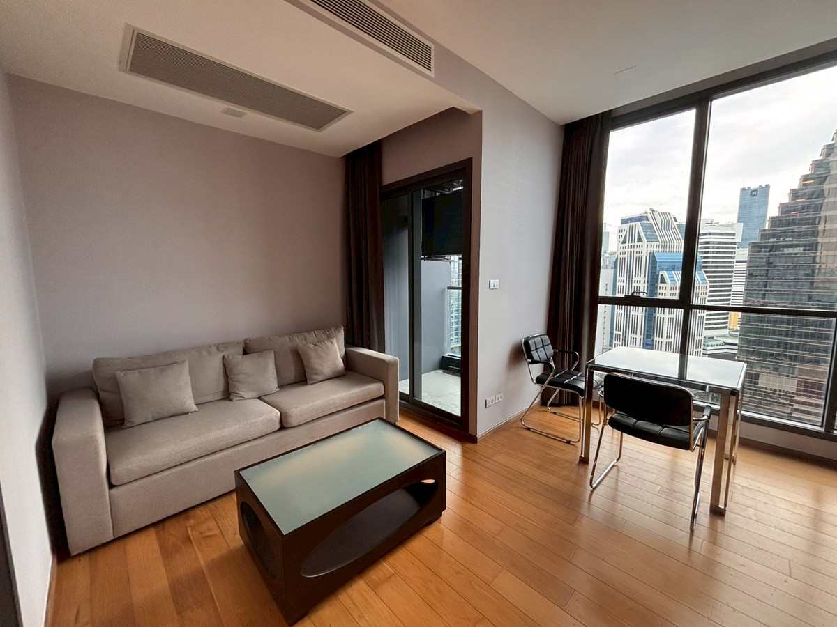 ให้เช่าคอนโดนานา : ให้เช่า Hyde Sukhumvit 13 ระดับพรีเมียมใจกลางนานา 1 นอน 45 ตรม. ใกล้ BTS เดินทางสะดวก