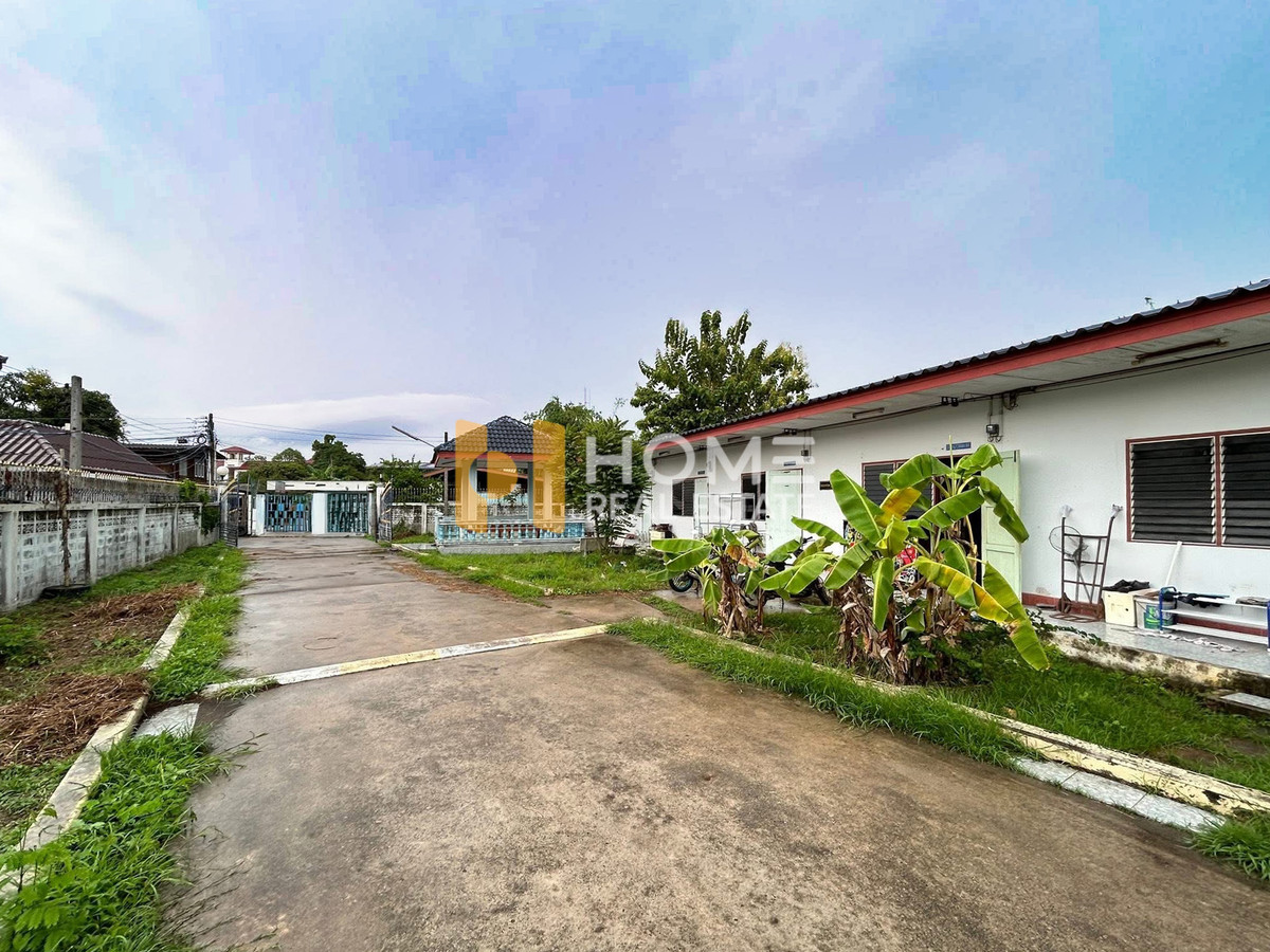 For SaleHouseSriracha Laem Chabang Ban Bueng : House with 6 Unit Row House for Sale - 349 Sq. Wah in Baan Hin Phloeng Soi 10 / 10 Bedrooms (FOR SALE) YEAN137