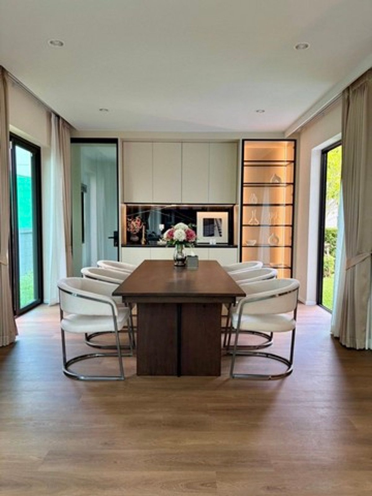 ให้เช่าบ้านบางนา แบริ่ง ลาซาล : HR3270ให้เช่าบ้านหรูระดับ Luxury: Vivaldi Bangna KM.5 (วิวัลดี บางนา กม.5) บรรยากาศที่เงียบสงบและทันสมัย