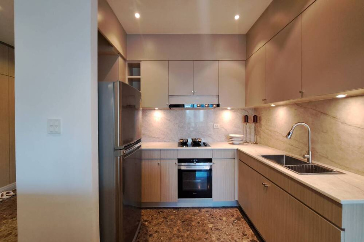 For RentCondoWitthayu, Chidlom, Langsuan, Ploenchit : 🔥 For Rent !!  modern style, Good location !! 🔥 Code C20260300004..........Royal Residence Park, 3 bedroom, 3 bathroom, furnished, ready to move in 📣📣