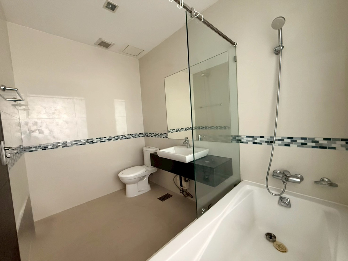 For RentCondoRatchathewi,Phayathai : For rent Ideo q phayathai Ideo Q Phayathai 2 bedrooms, 2 bathrooms (special price)