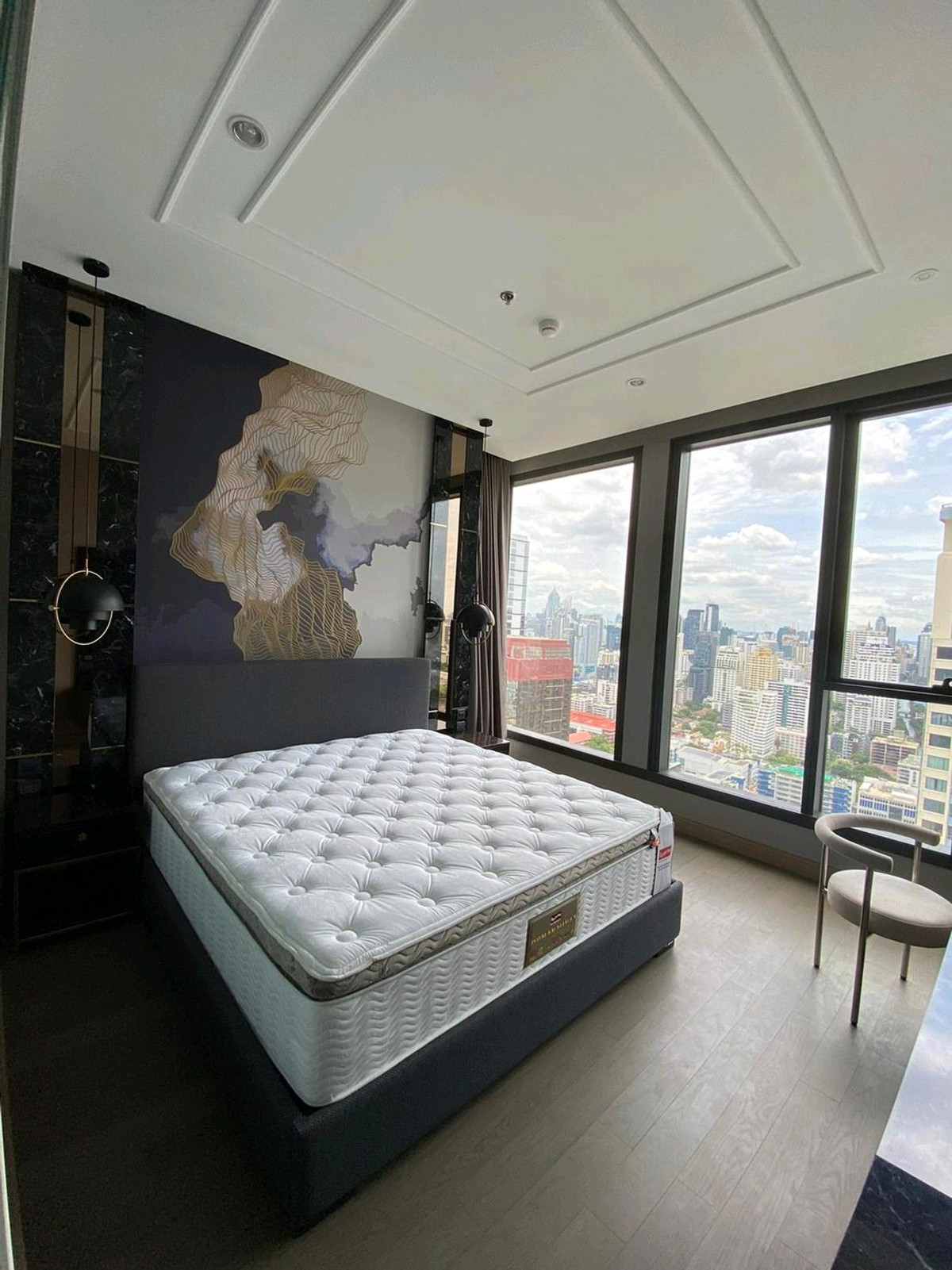 ให้เช่าคอนโดพระราม 9 เพชรบุรีตัดใหม่ RCA : 📌For RENT เช่า | The Esse at Singha Complex - 2BR (77 sqm) 70,000 THB/month