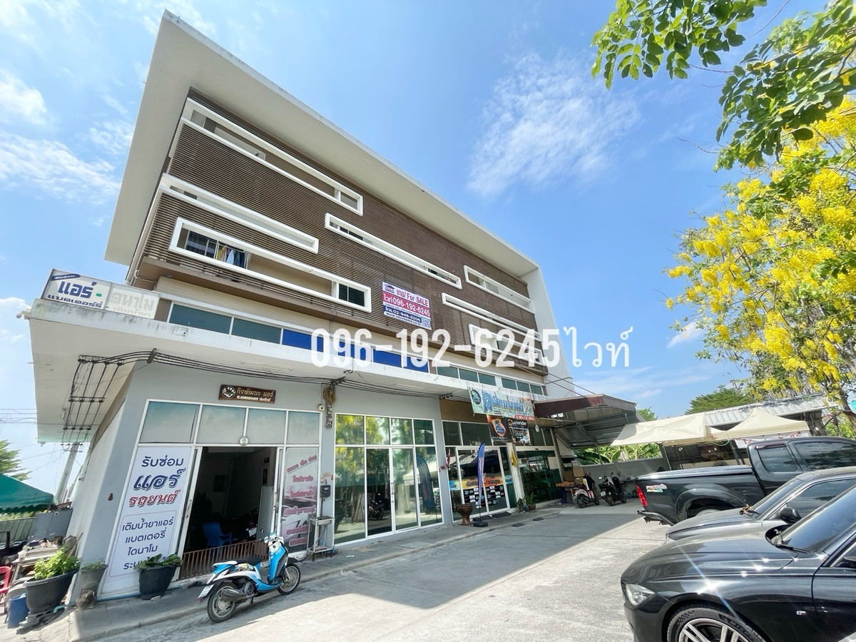 For SaleShop HouseMin Buri, Romklao : Urgent sale! Commercial building corner house 4 floors, opposite the Bueng Kum Land Department (Soi Mistine) — with tenants