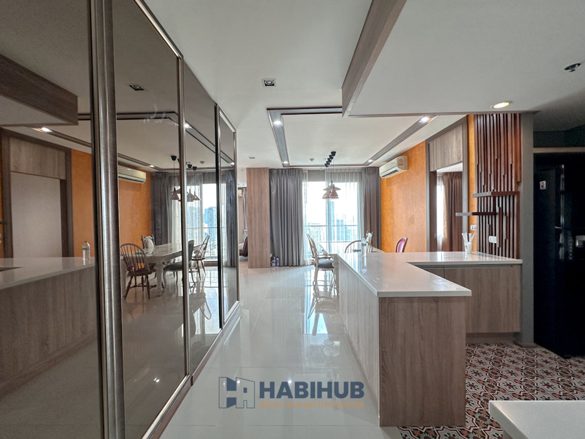 ขายคอนโดพระราม 9 เพชรบุรีตัดใหม่ RCA : 🏠✨ Villa Asoke | ขายคอนโด 3 ห้องนอน (HBH-HL-36)