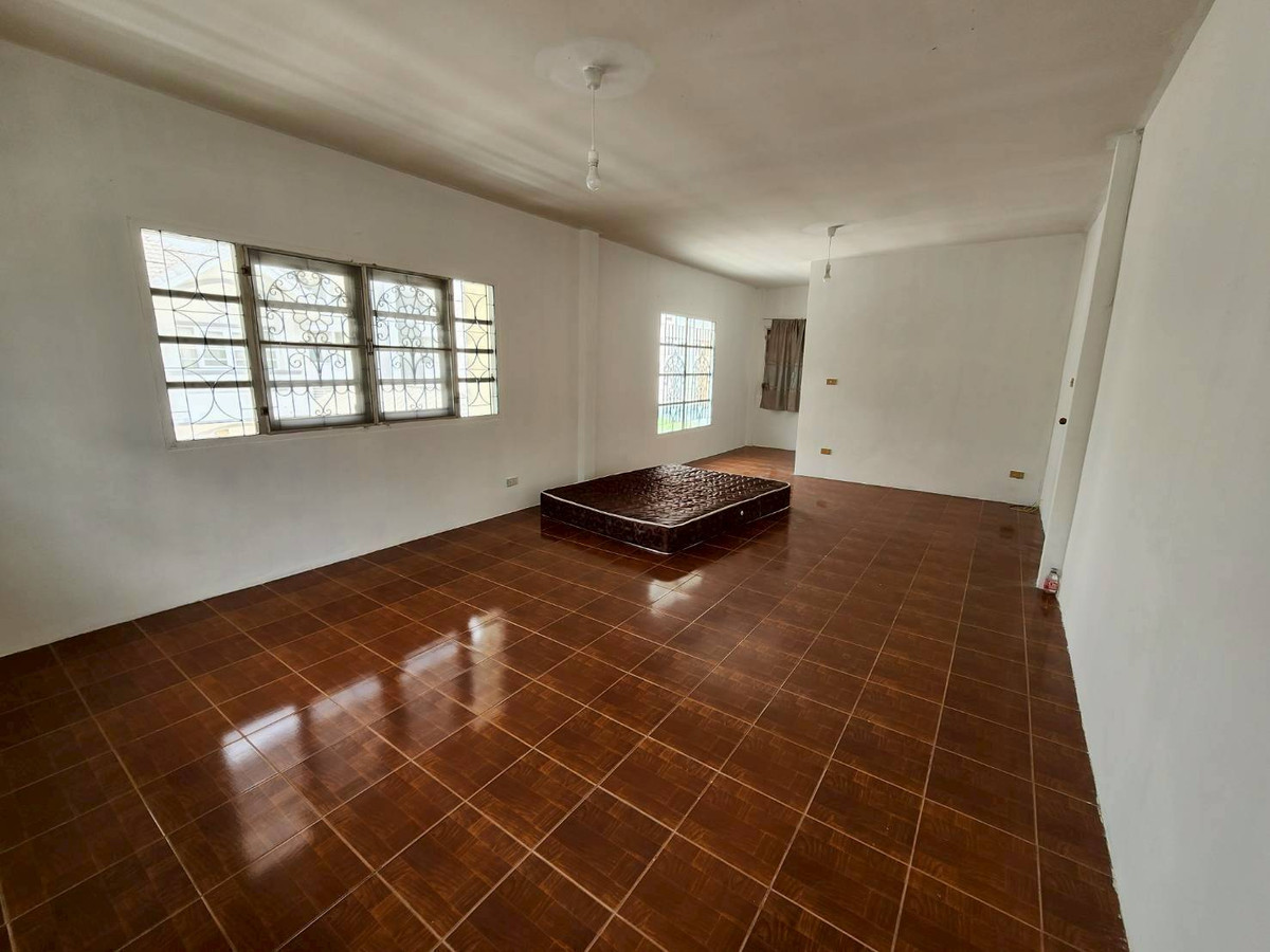 ขายบ้านพัทยา บางแสน ชลบุรี สัตหีบ : Owner Post ขายบ้านเดี่ยวหลังใหญ่ พื้นที่กว้าง ใกล้ ม.บูรพา หาดวอน / 2 ชั้น 88 ตร.ว. โทร 0937890899