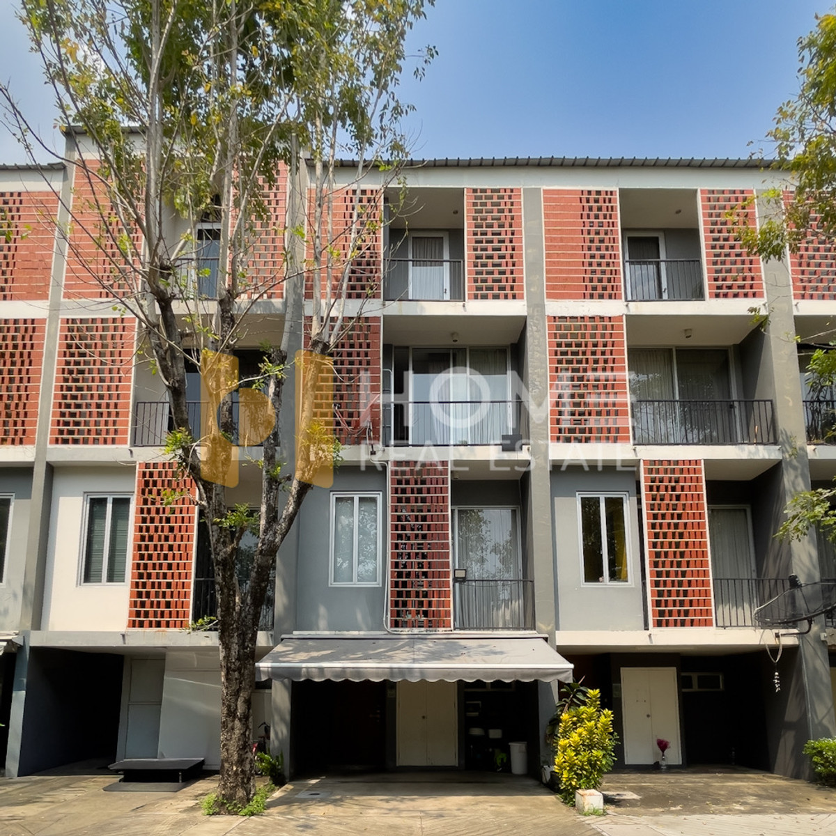 ขายทาวน์โฮมนวมินทร์ รามอินทรา : ทาวน์โฮม ไซมิส บลอสซั่ม แอท แฟชั่น / 3 ห้องนอน (ขาย), Townhome Siamese Blossom @ Fashion / 3 Bedrooms (FOR SALE) DIT002